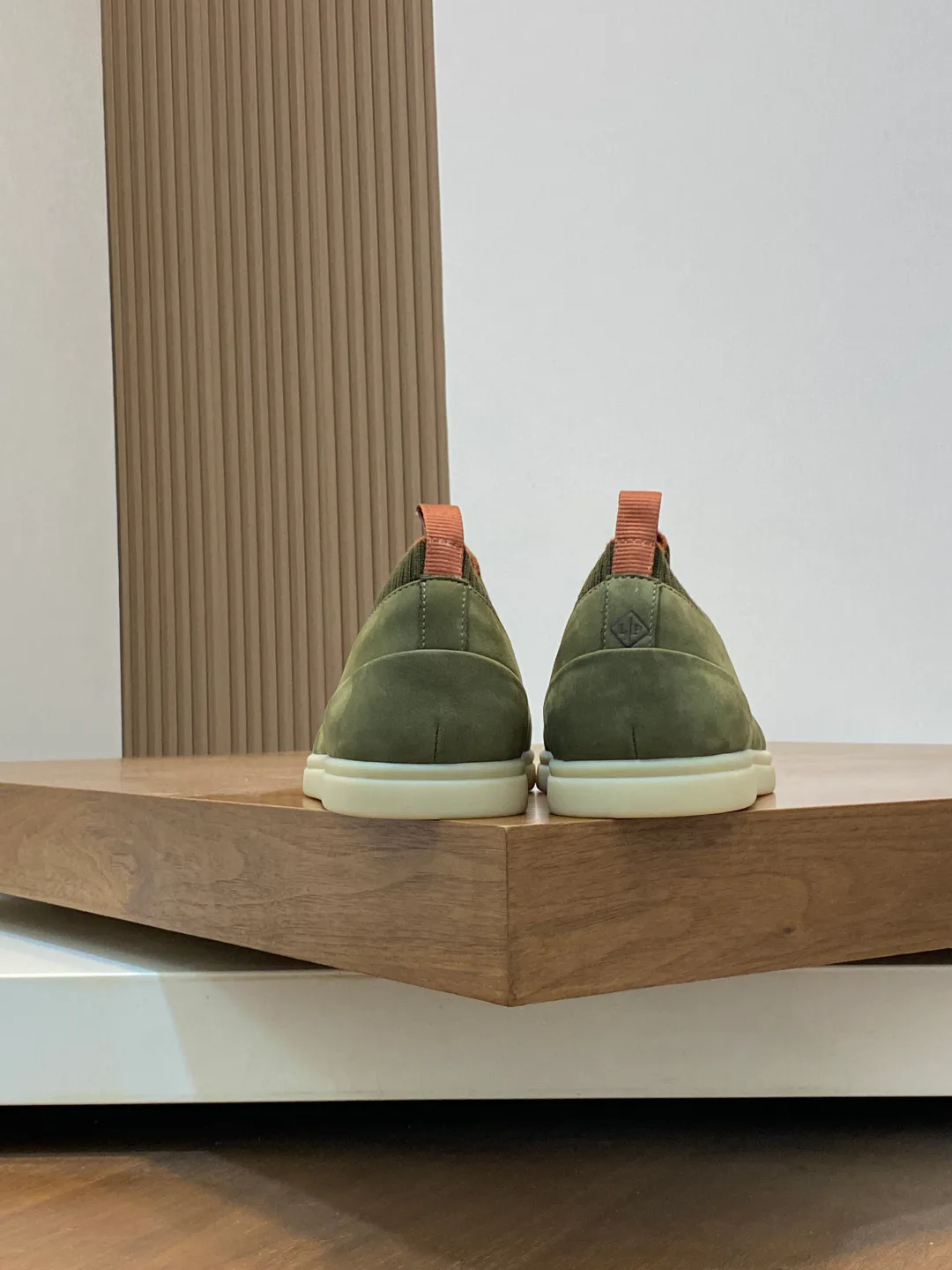 Men's Sneakers LORO PIANA 18078931