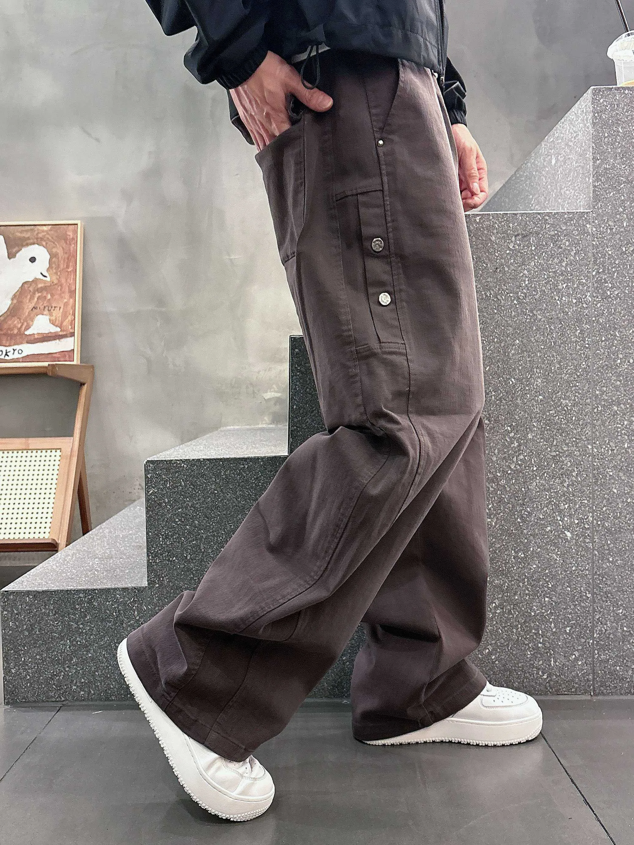 Men's Trousers LOUIS VUITTON 18368714
