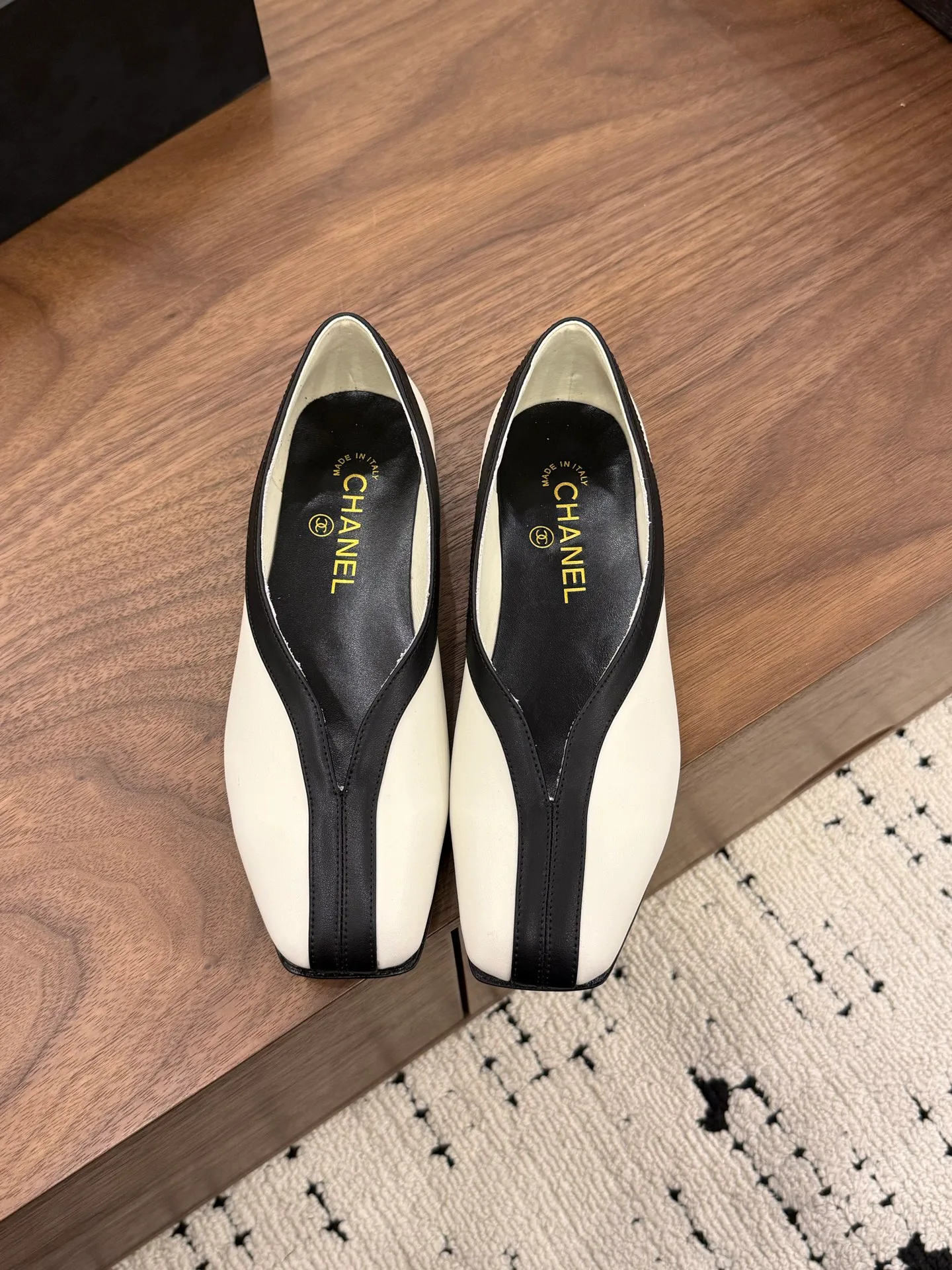Women's Ballet Flats CHANEL 18034474