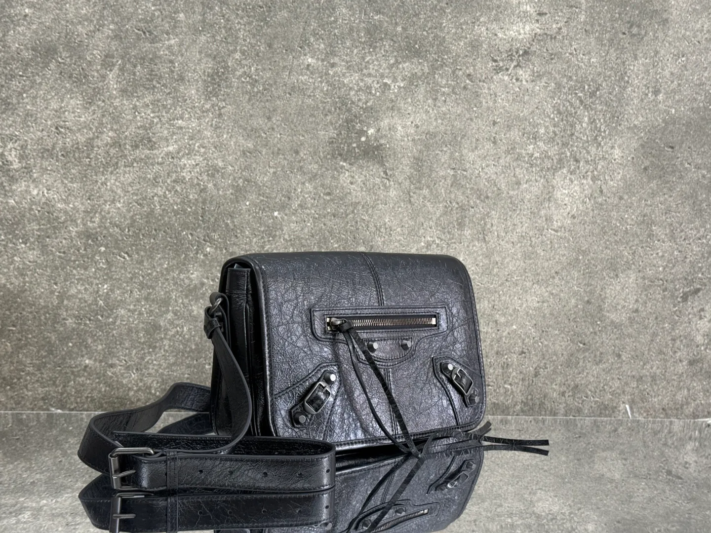 Классические Сумки Женские Balenciaga 18608625
