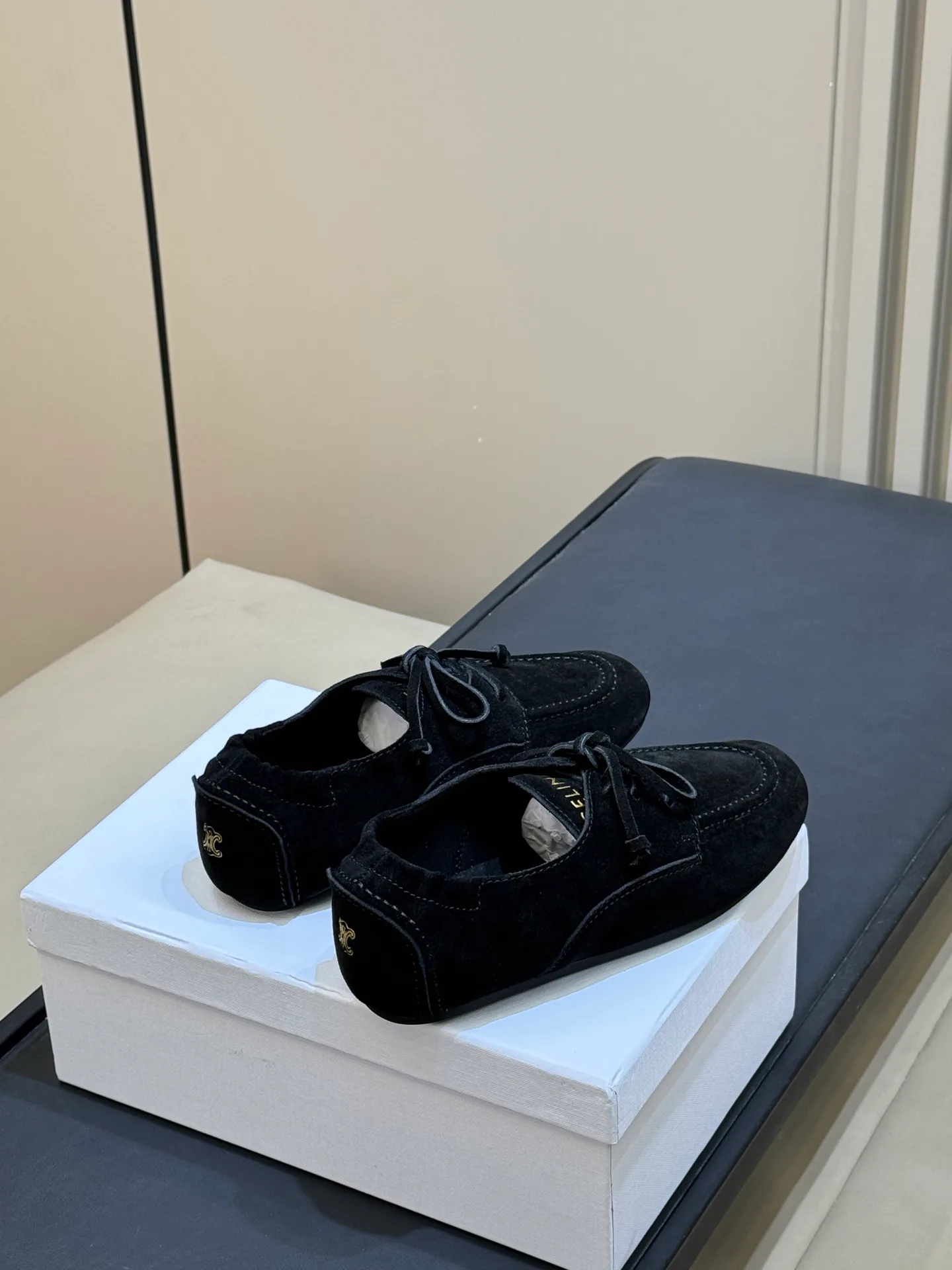 Women's Loafers And Moccasins CELINE 18073384