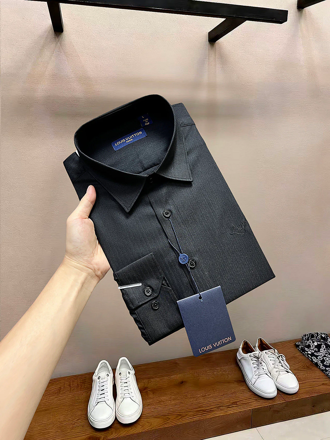 Men's Shirts LOUIS VUITTON 18097941
