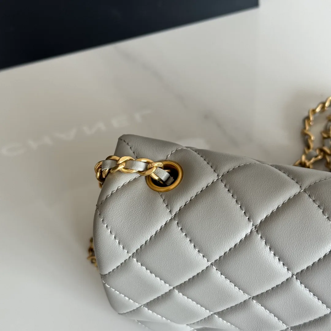 Women's Classic Handbags CHANEL 17827591