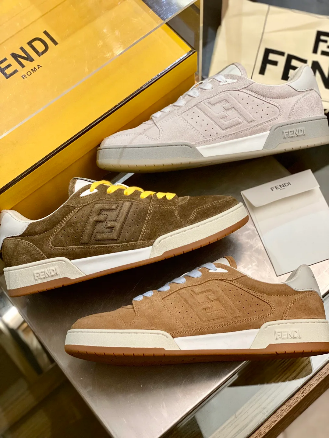 Women's Sneakers FENDI 17844292