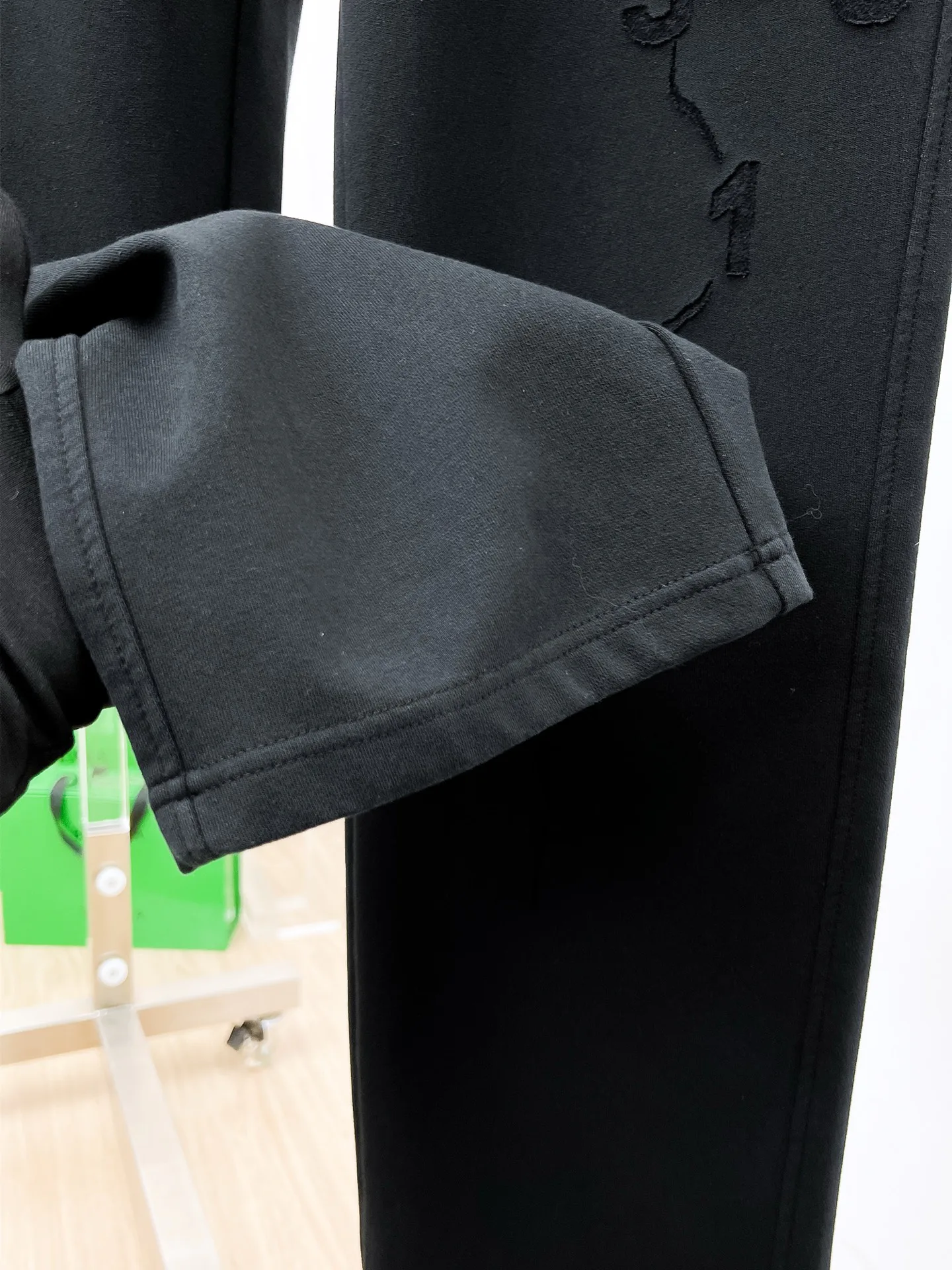 Men's Trousers MAISON MARGIELA 18399352