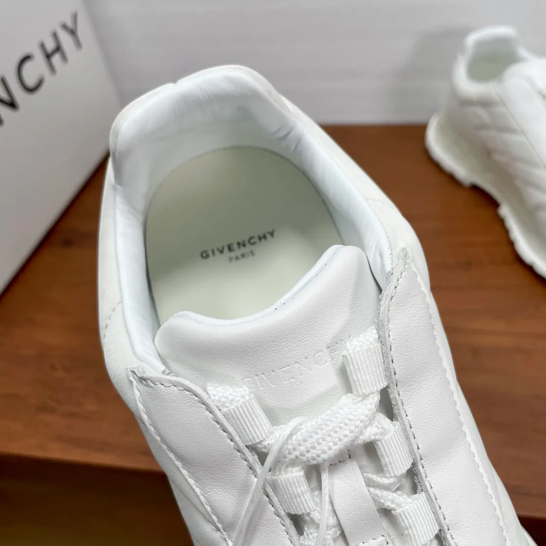 Men's Sneakers GIVENCHY 17307228