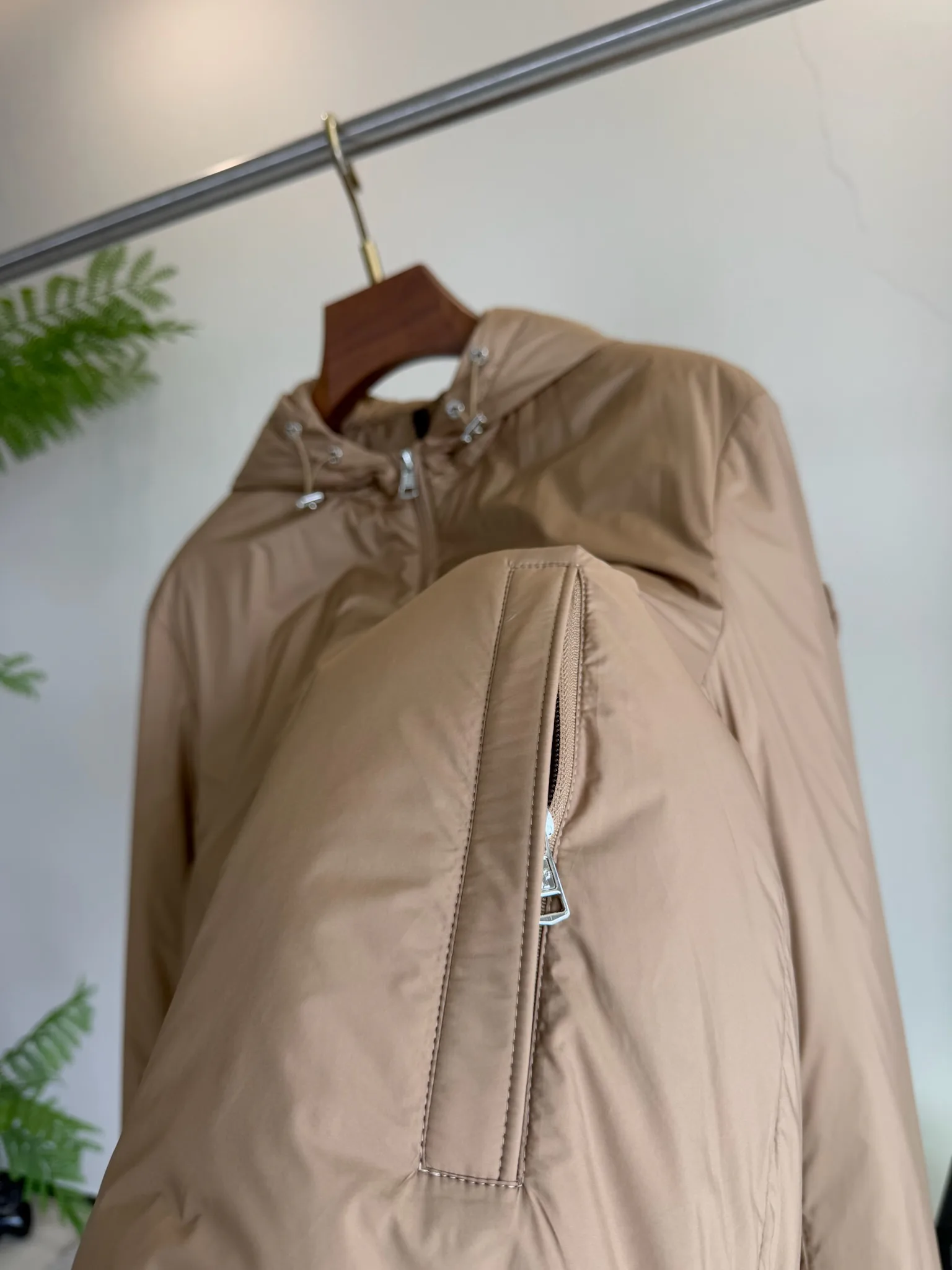 Men's Jackets And Down Jackets MONCLER 18372080