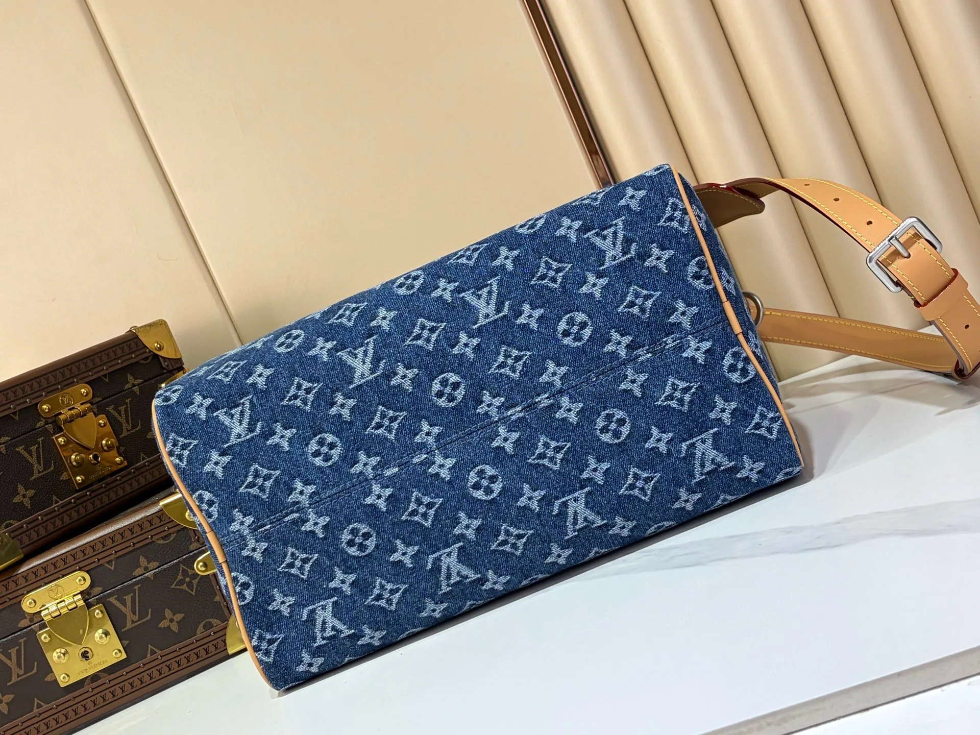 Women's Classic Handbags LOUIS VUITTON 17450396