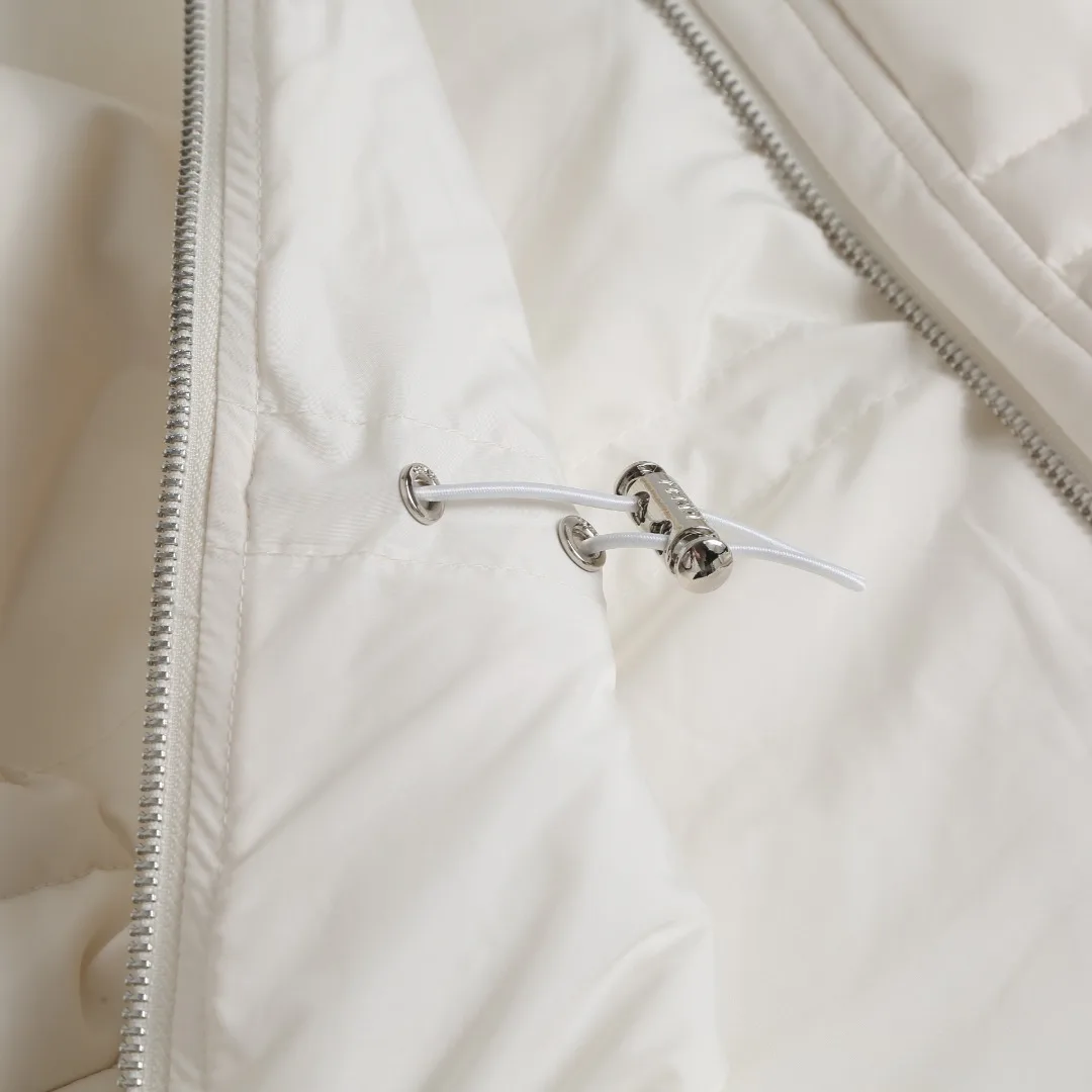 Women's Jackets And Down Jackets FENDI 18048551