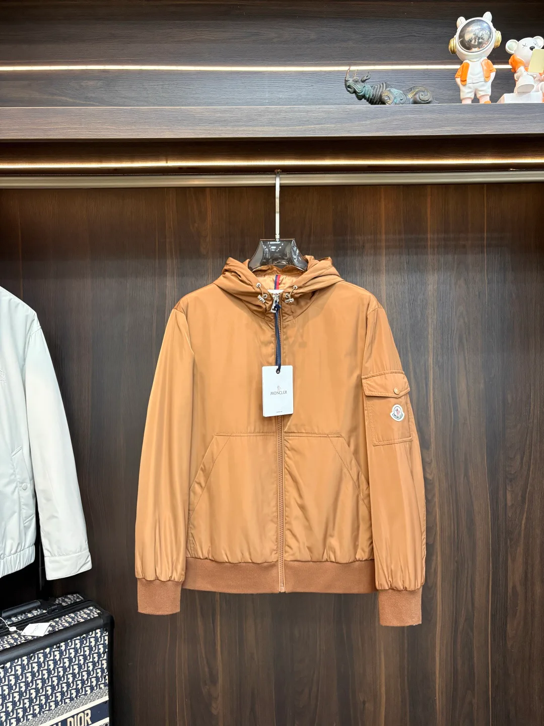 Women's Jackets And Down Jackets MONCLER 18157276