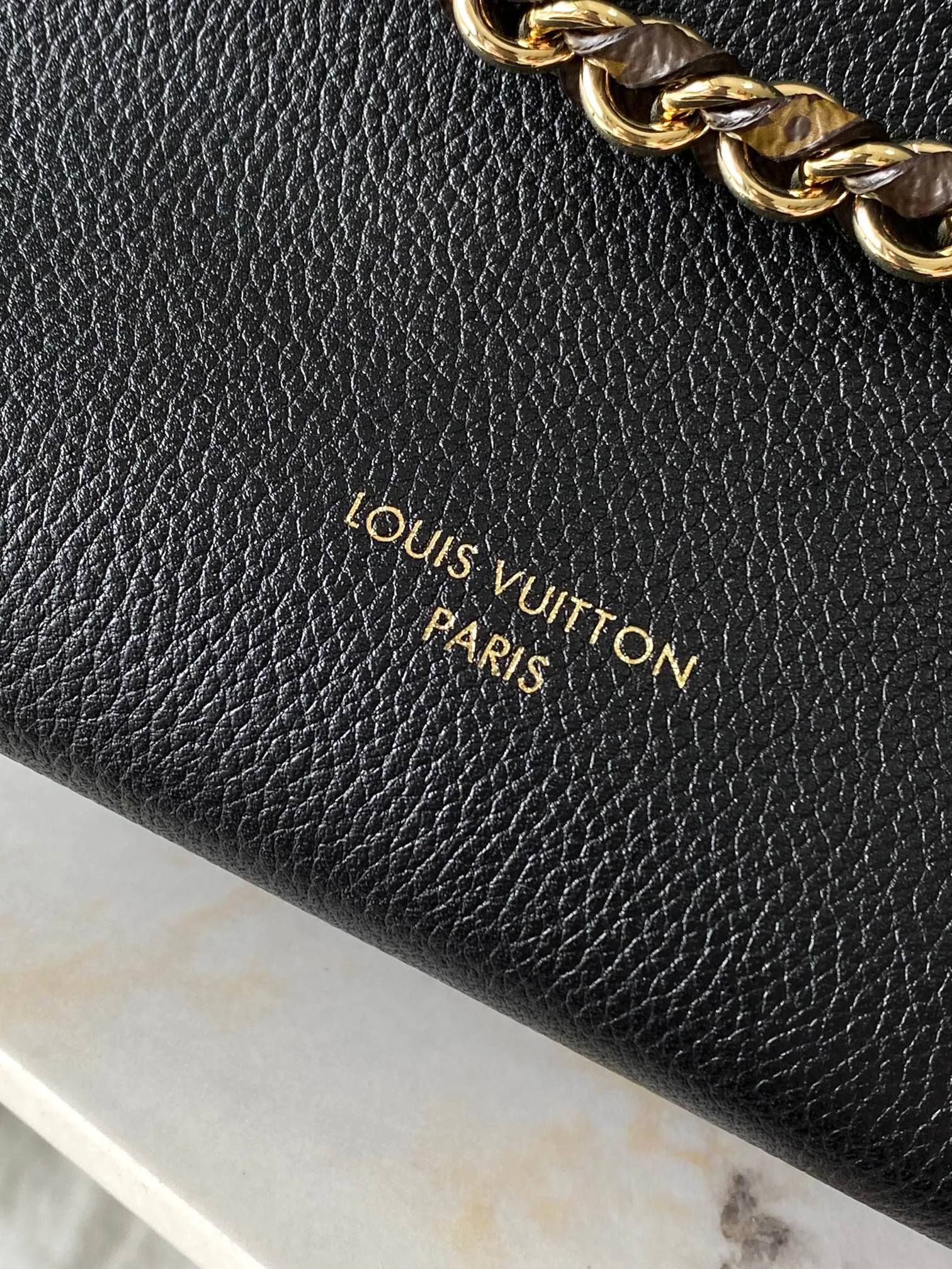 Women's Classic Handbags LOUIS VUITTON 18170485