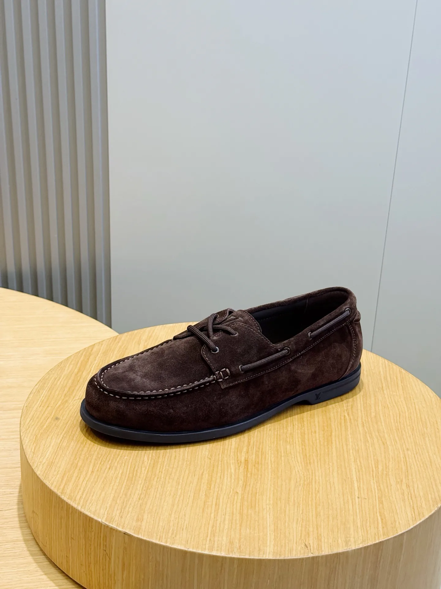 Men's Loafers And Dress Shoes LOUIS VUITTON 18277864