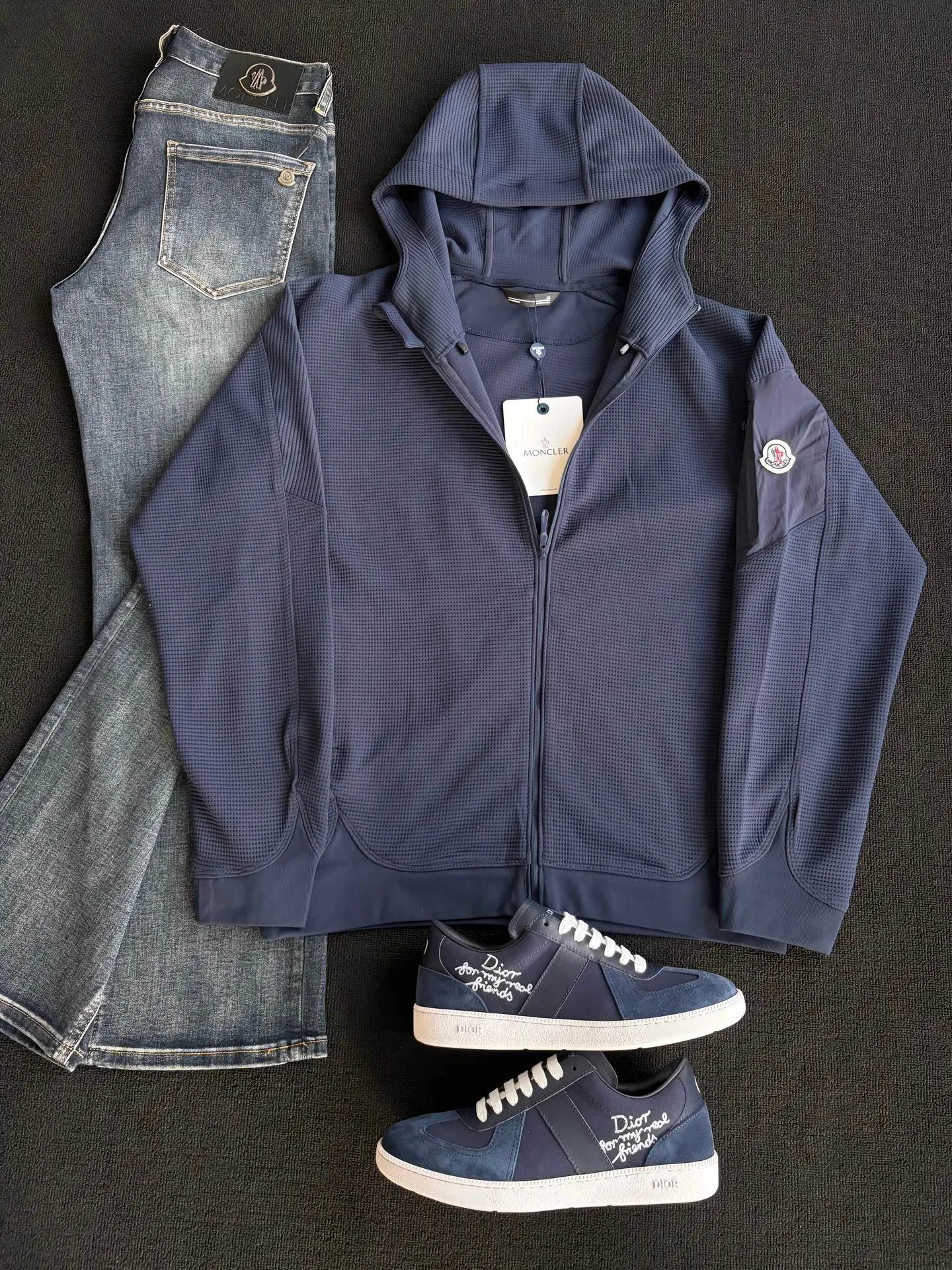 Men's Jackets And Down Jackets MONCLER 18366142