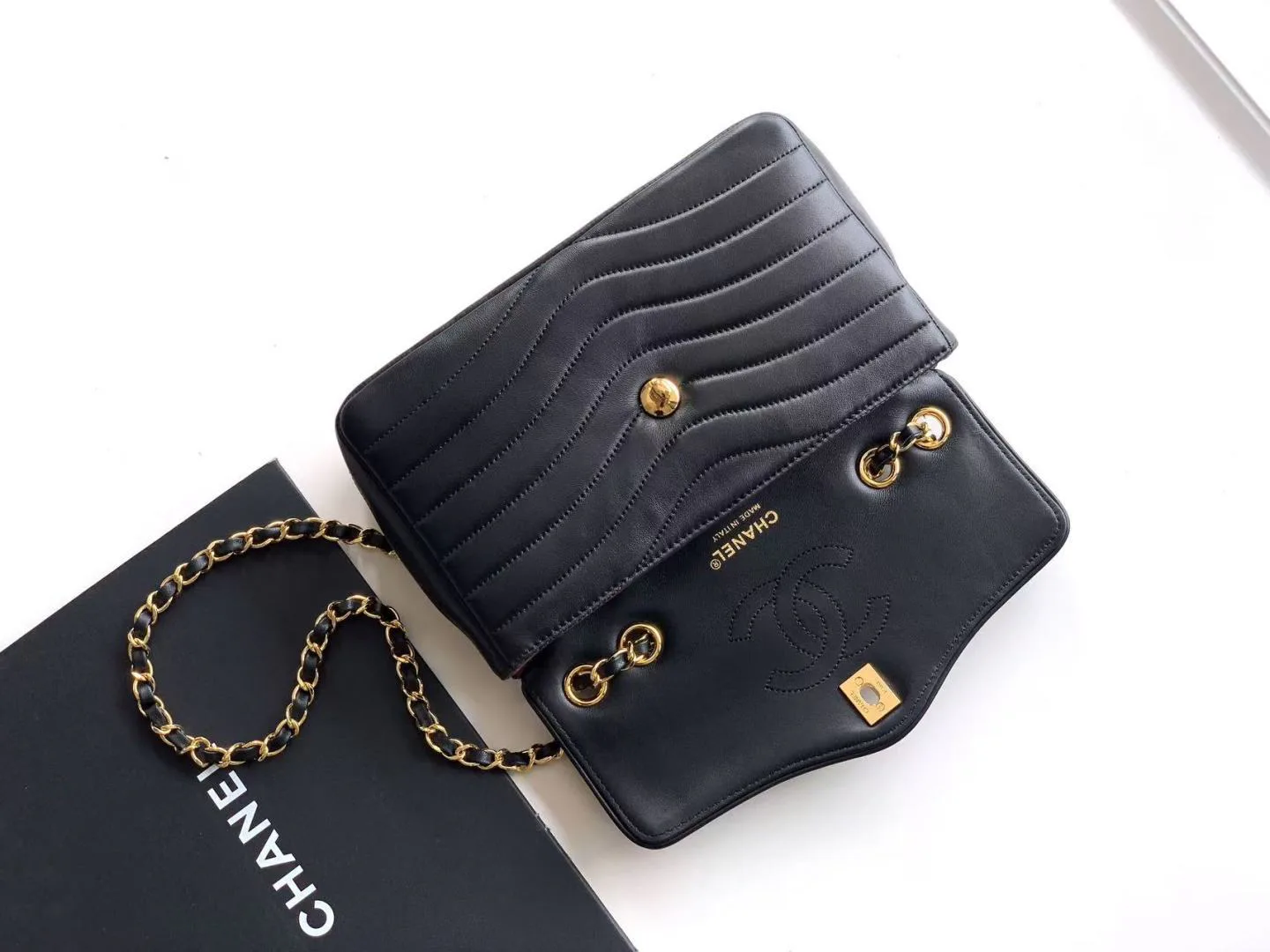 Women's Classic Handbags CHANEL 18058120