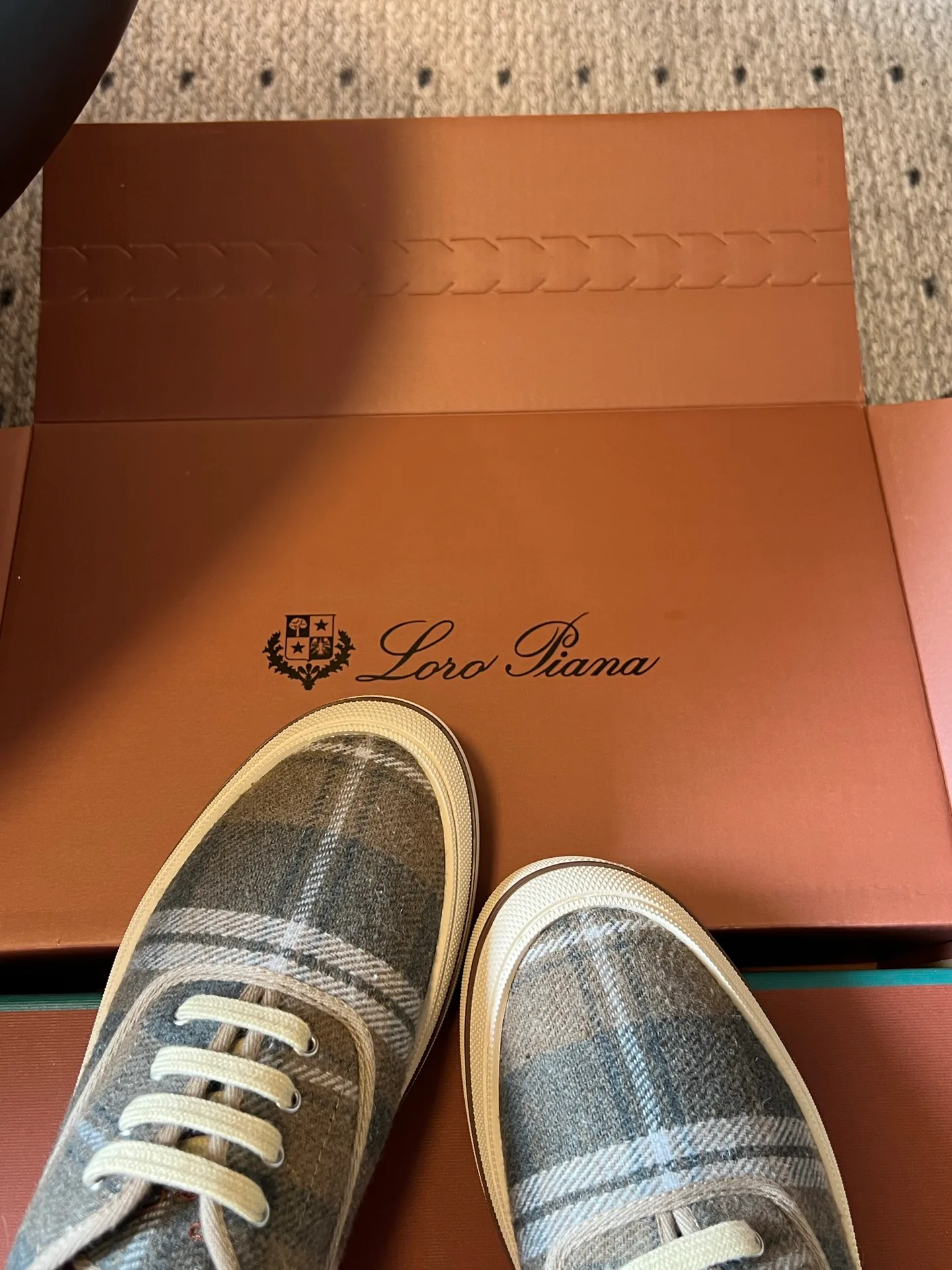 Women's Sneakers LORO PIANA 17942682