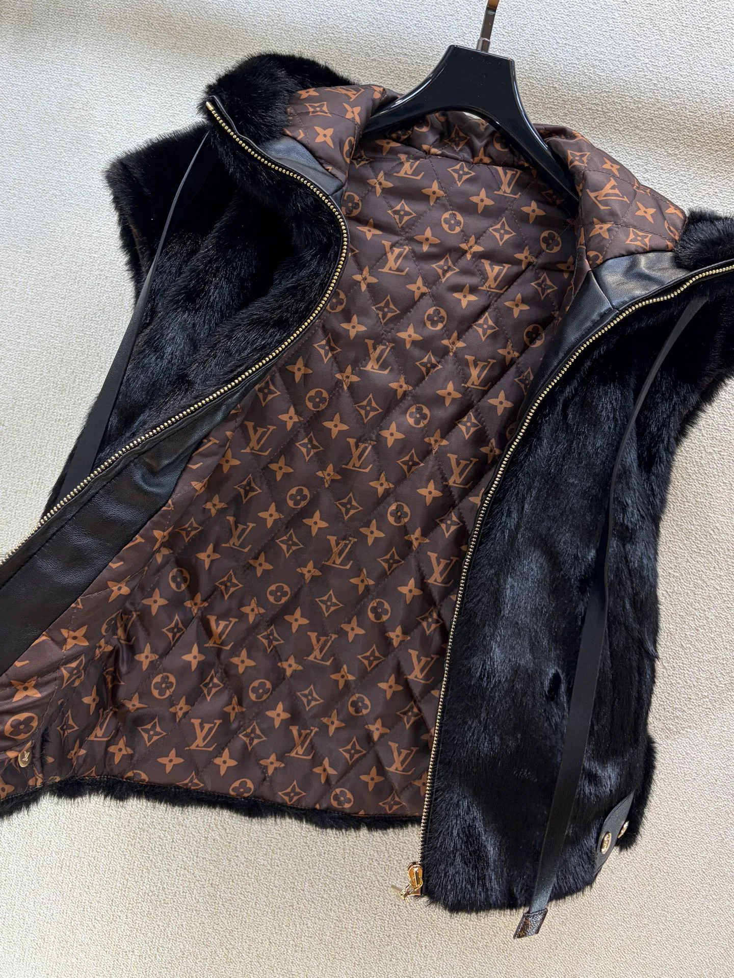Women's Vests LOUIS VUITTON 18407834