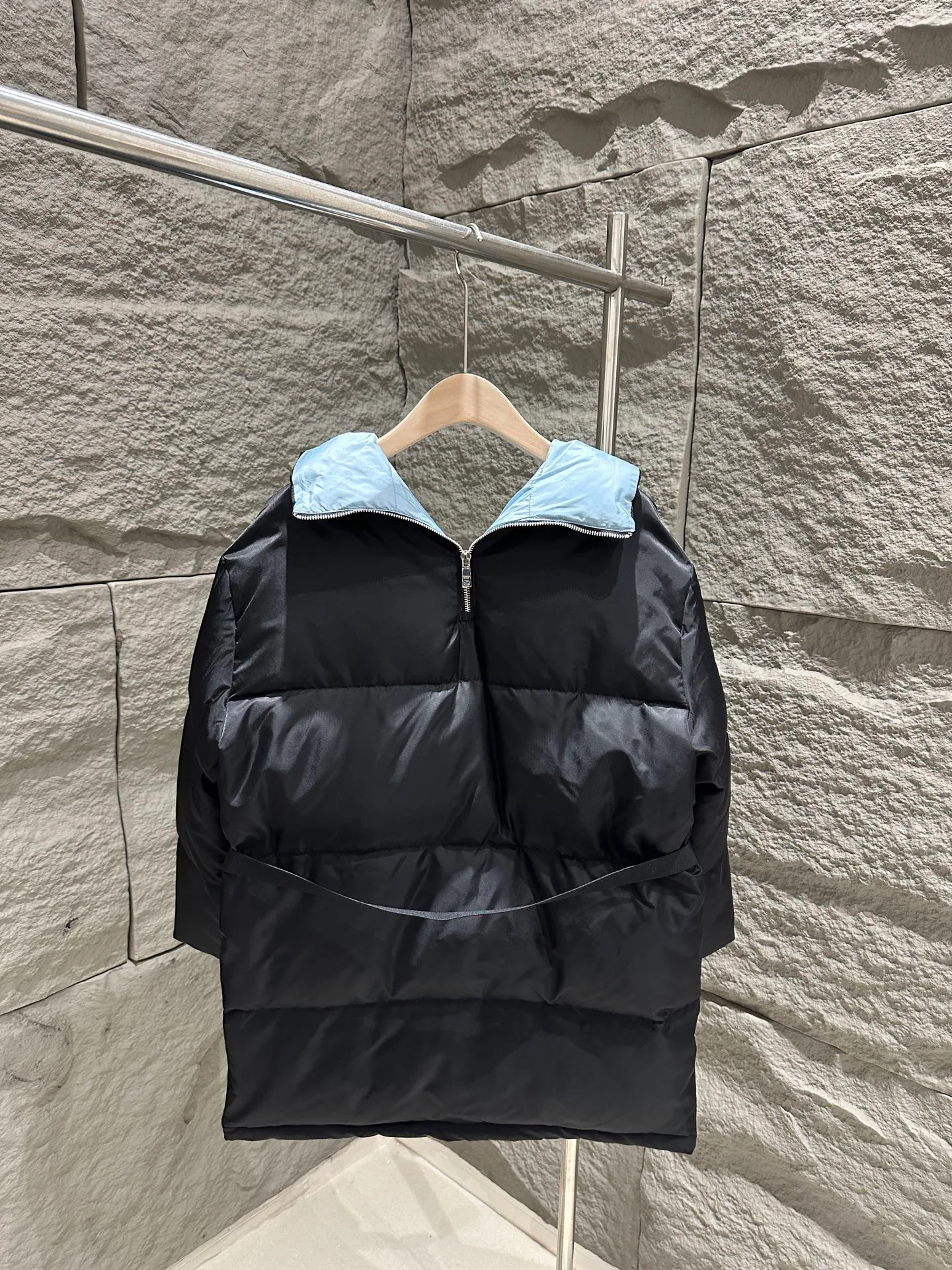 Women's Jackets And Down Jackets PRADA 18411262