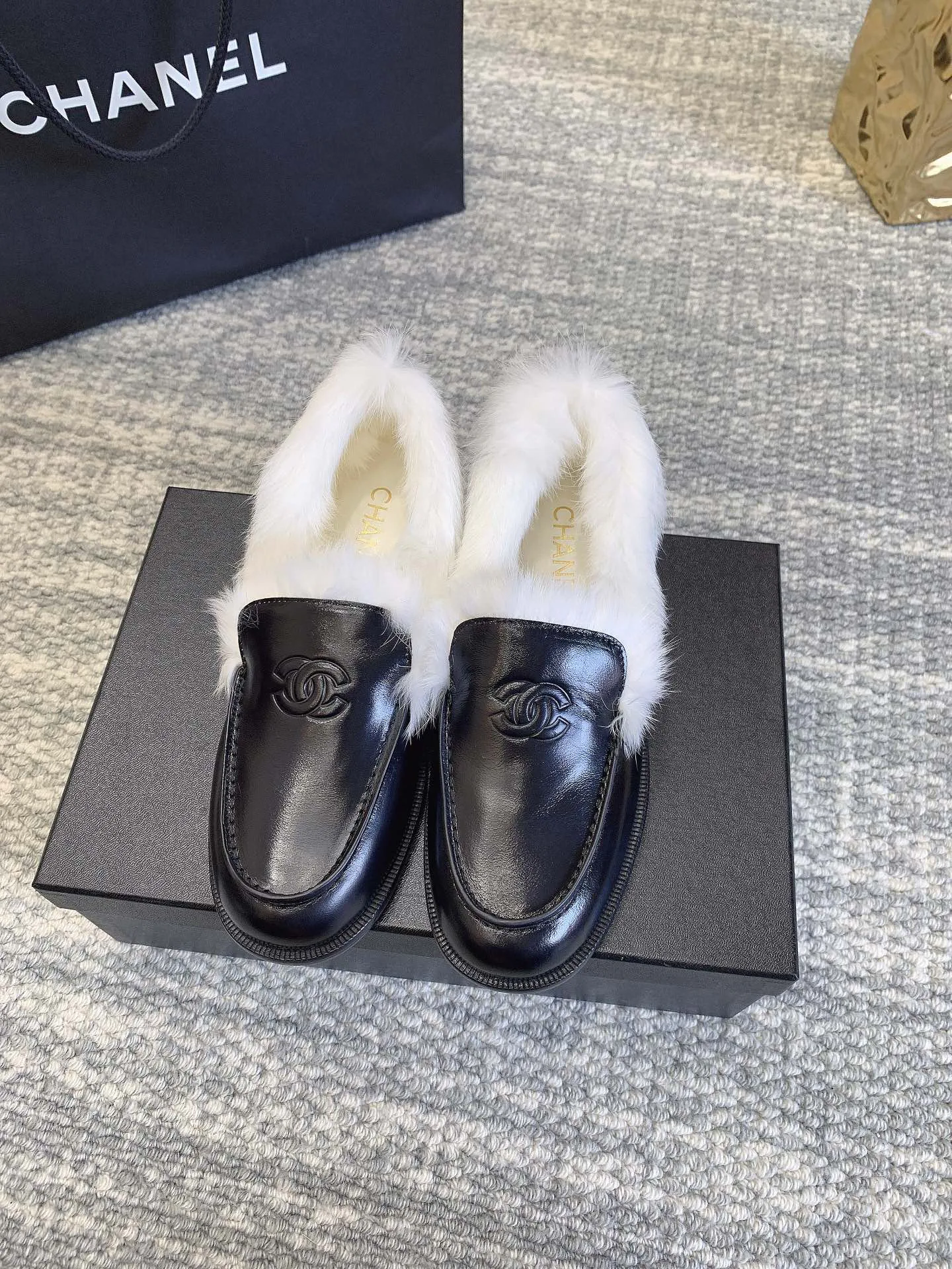 Women's Loafers And Moccasins CHANEL 17370032