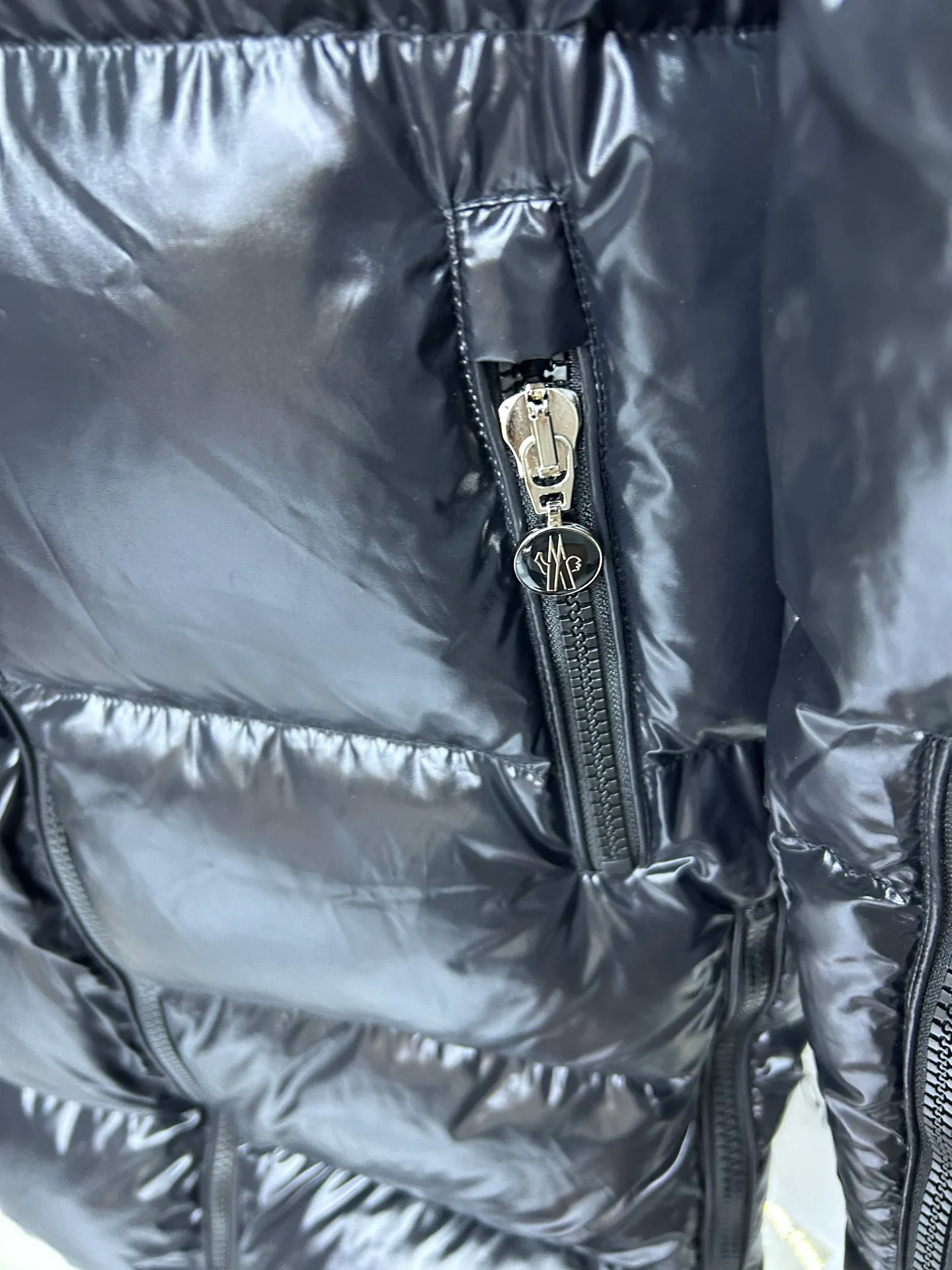 Women's Jackets And Down Jackets MONCLER 17810370