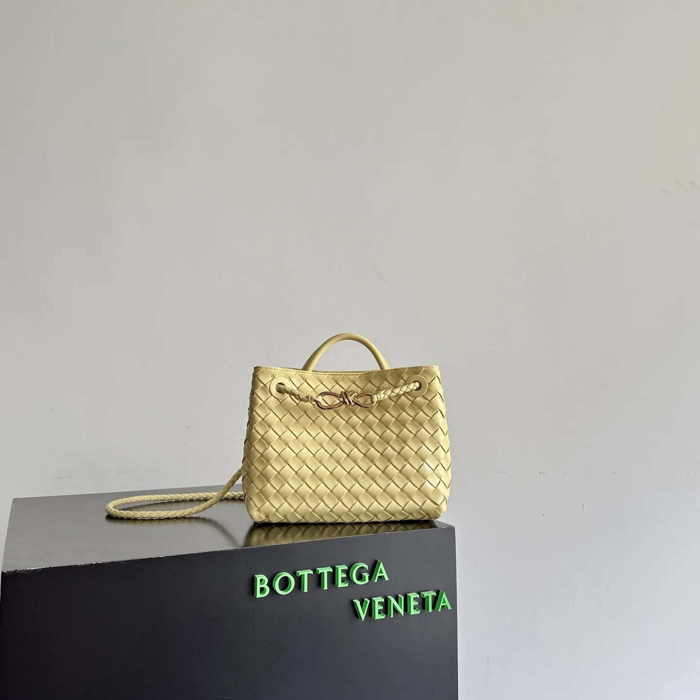 Women's Classic Handbags BOTTEGA VENETA 17125494