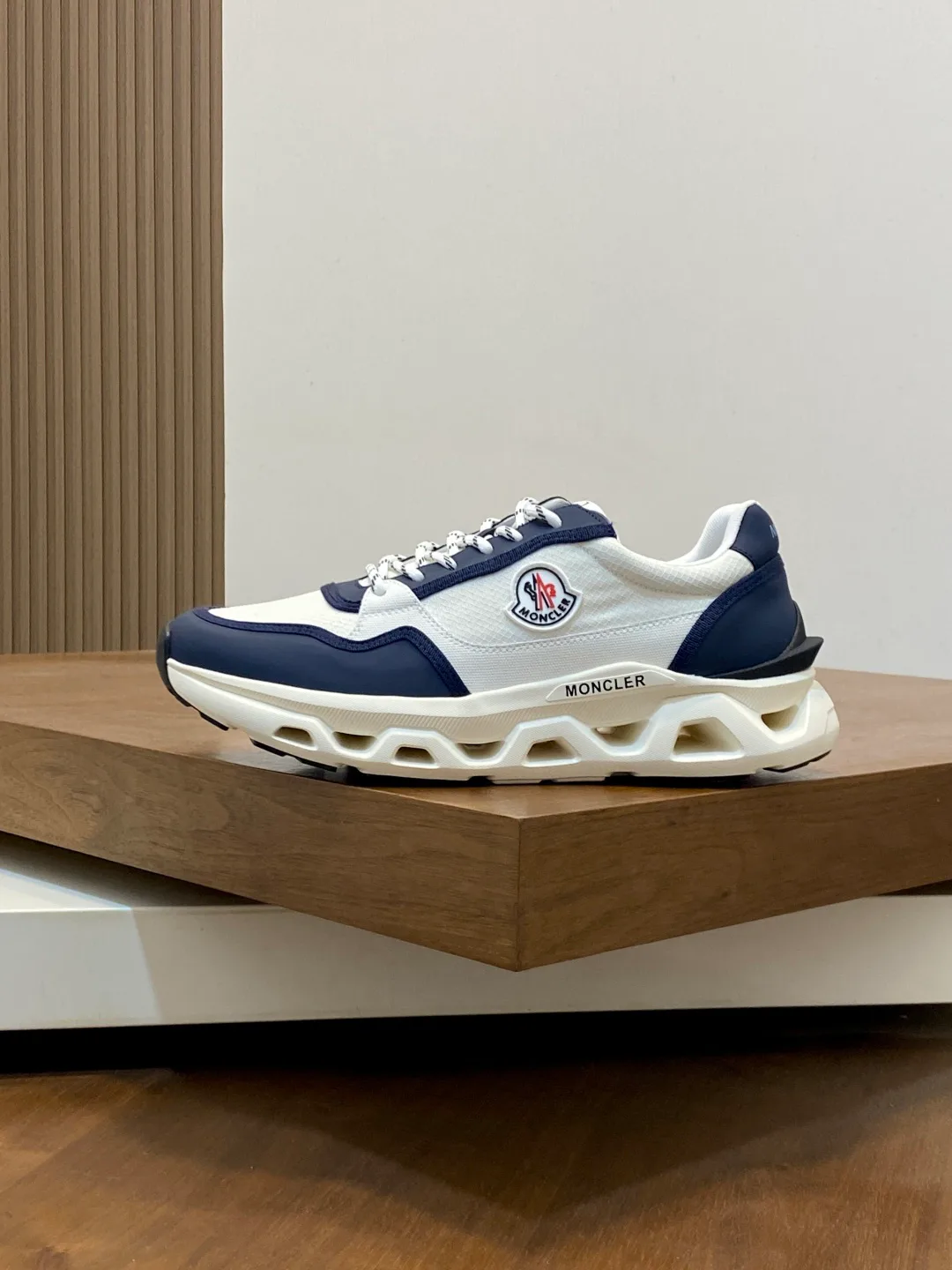 Кроссовки Мужские Moncler 18586371