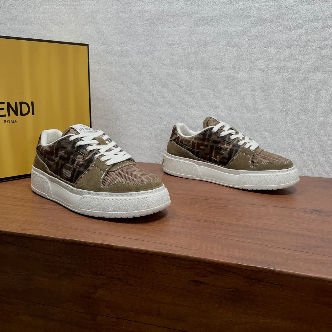 Кроссовки Женские Fendi 18626498