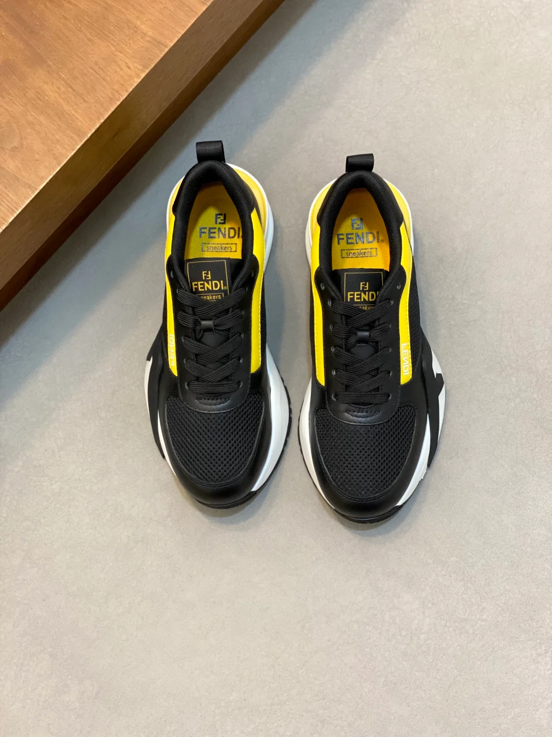 Men's Sneakers FENDI 18079023