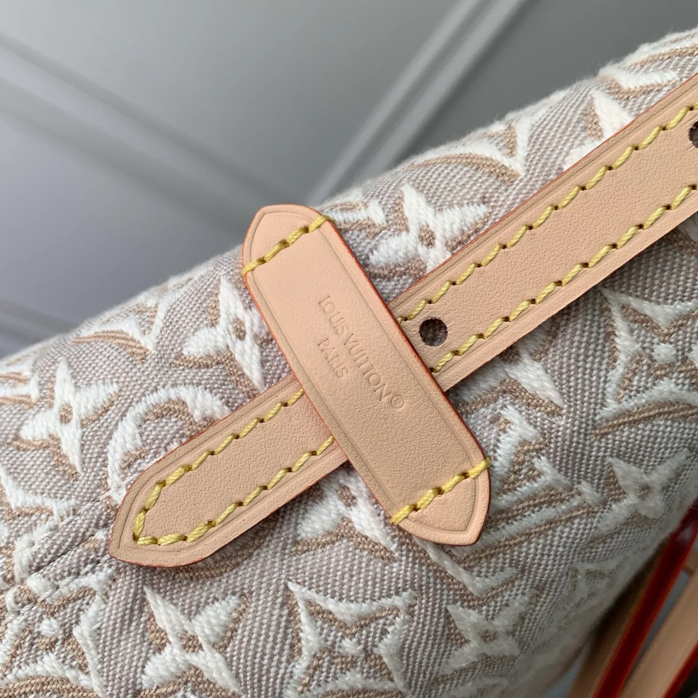 Women's Classic Handbags LOUIS VUITTON 18427512