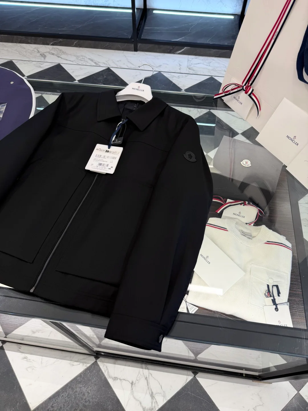 Куртки И Пуховики Мужские Moncler 18596186