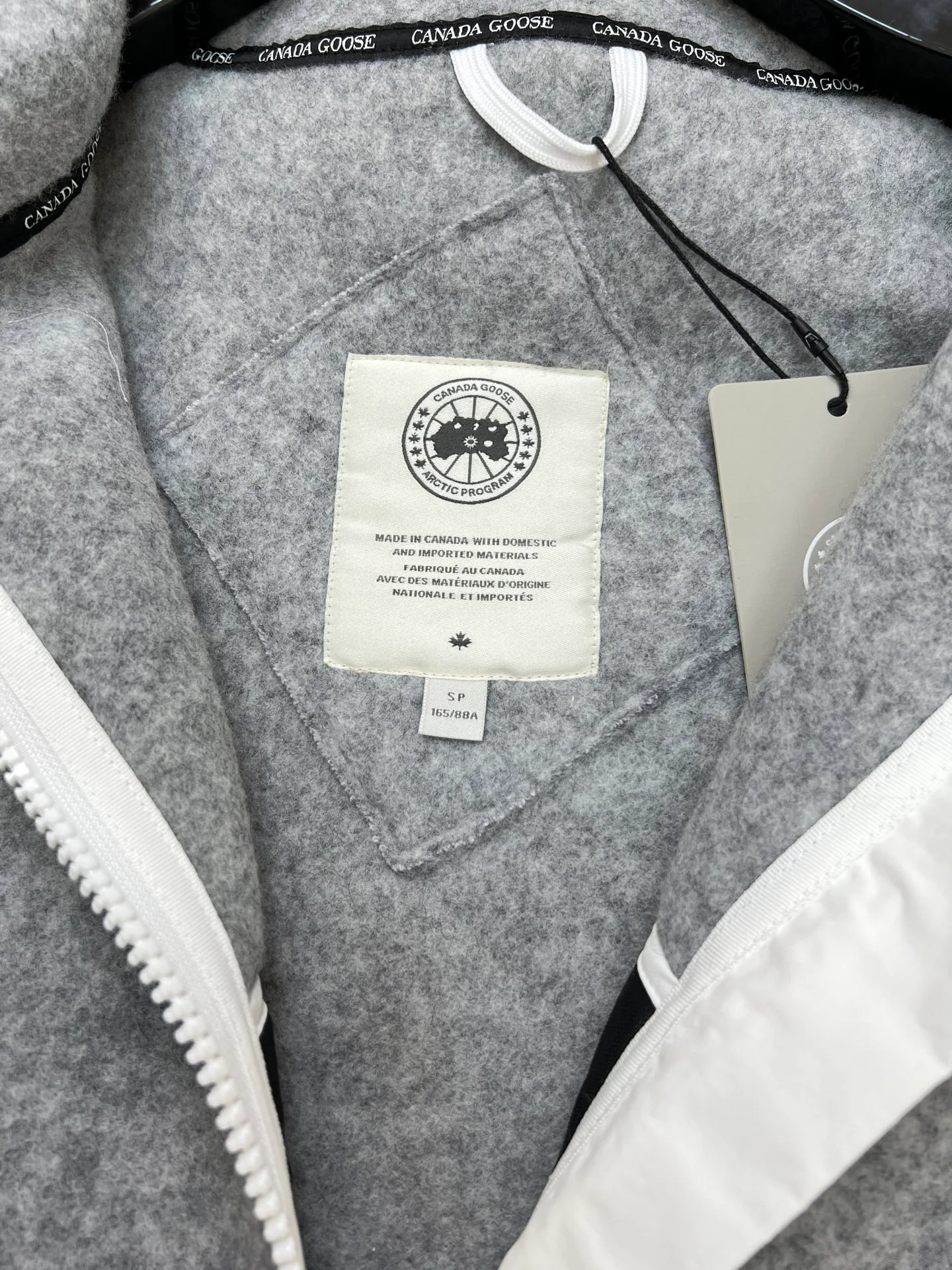 Women's Jackets And Down Jackets CANADA GOOSE 17923101