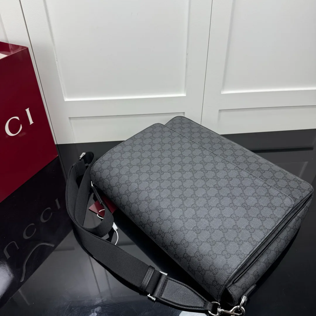 Women's Classic Handbags GUCCI 17872497