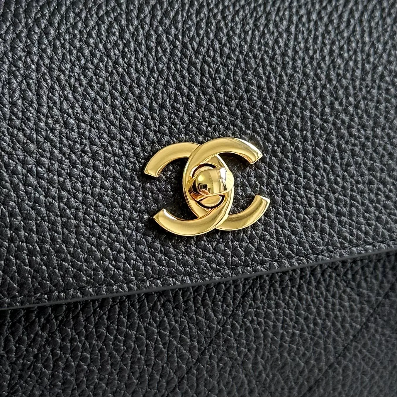 Women's Classic Handbags CHANEL 17939598