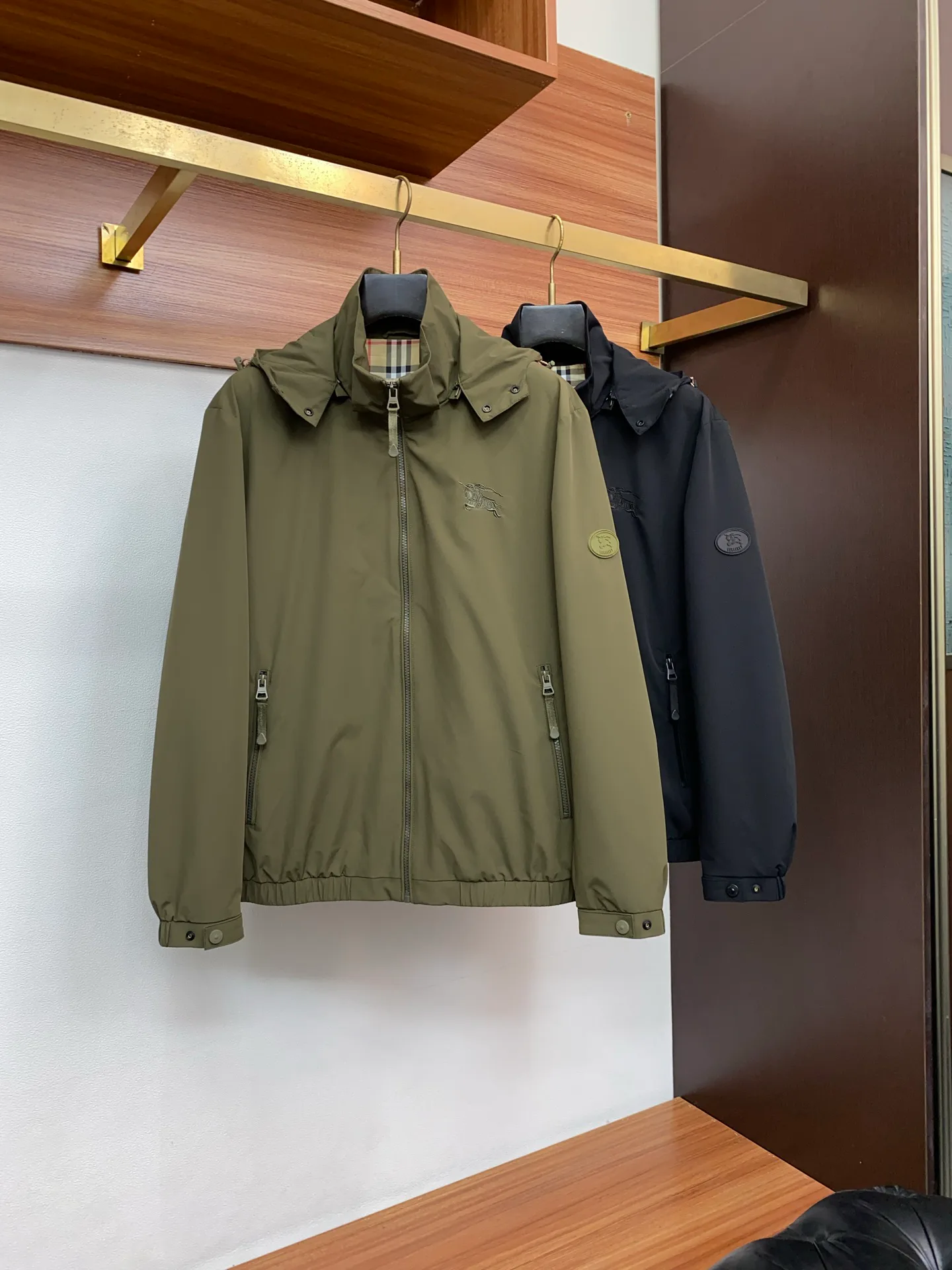 Men's Jackets And Down Jackets BURBERRY 17727982
