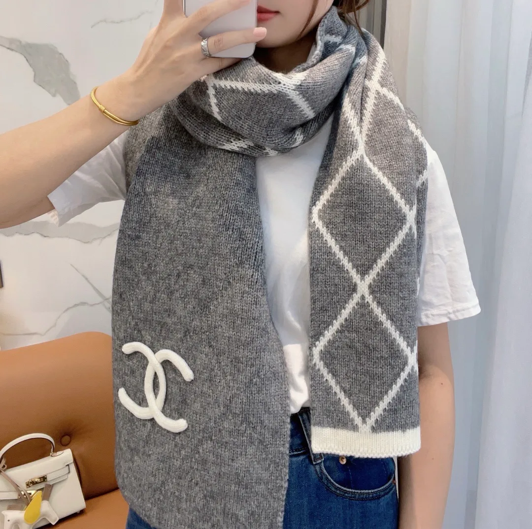 Scarves CHANEL 18105433