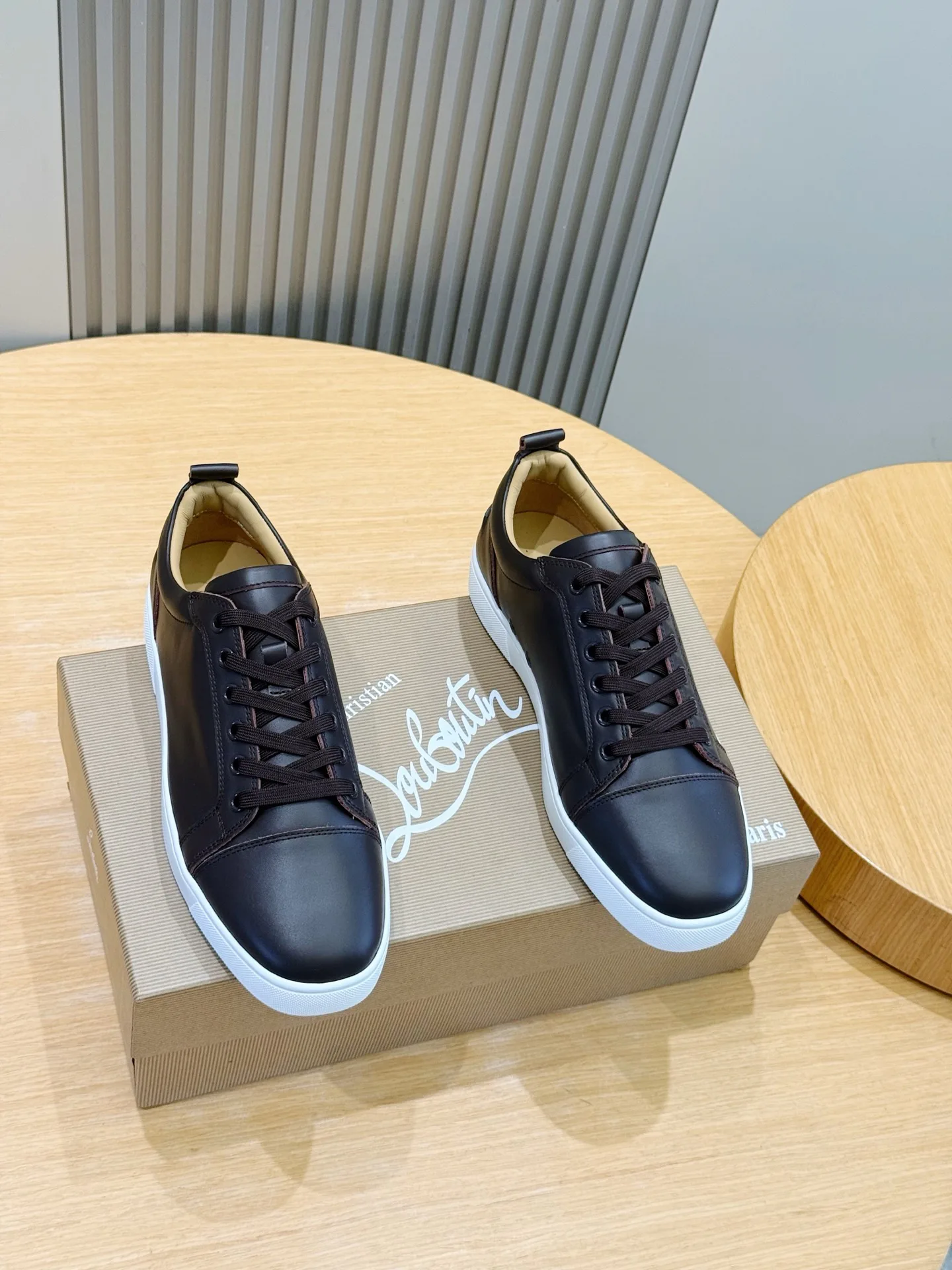 Men's Sneakers CHRISTIAN LOUBOUTIN 18100992