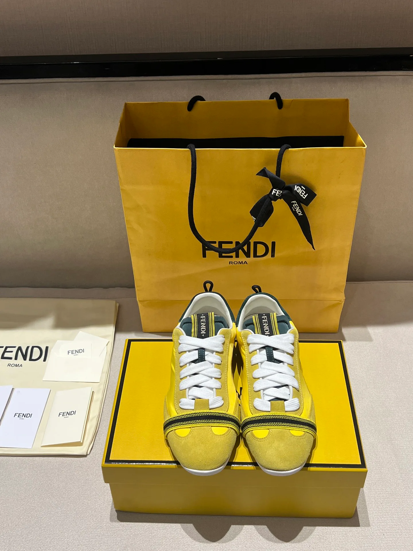 Women's Sneakers FENDI 18278641