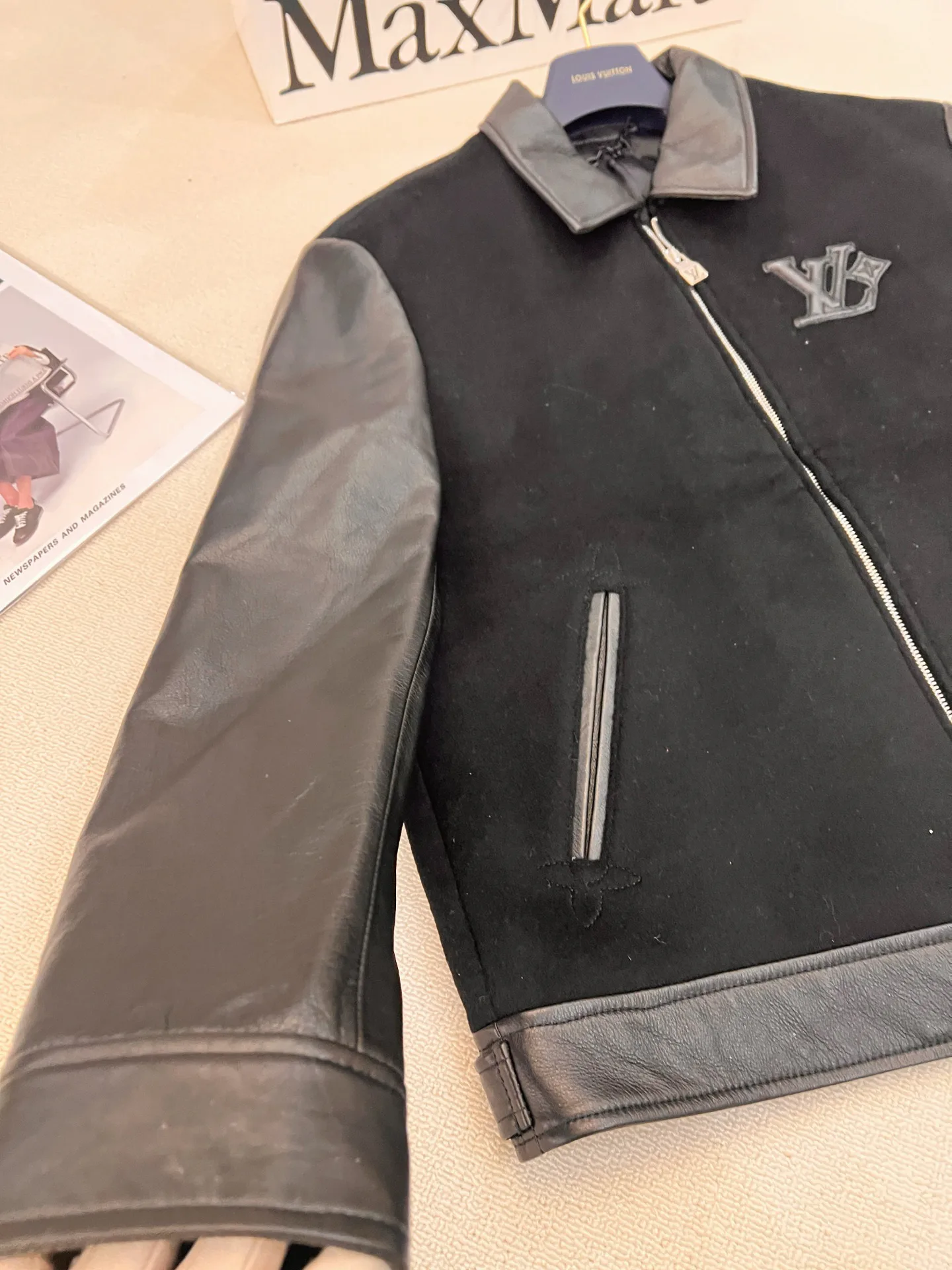 Women's Leather Jackets And Sheepskin Coats LOUIS VUITTON 18408987