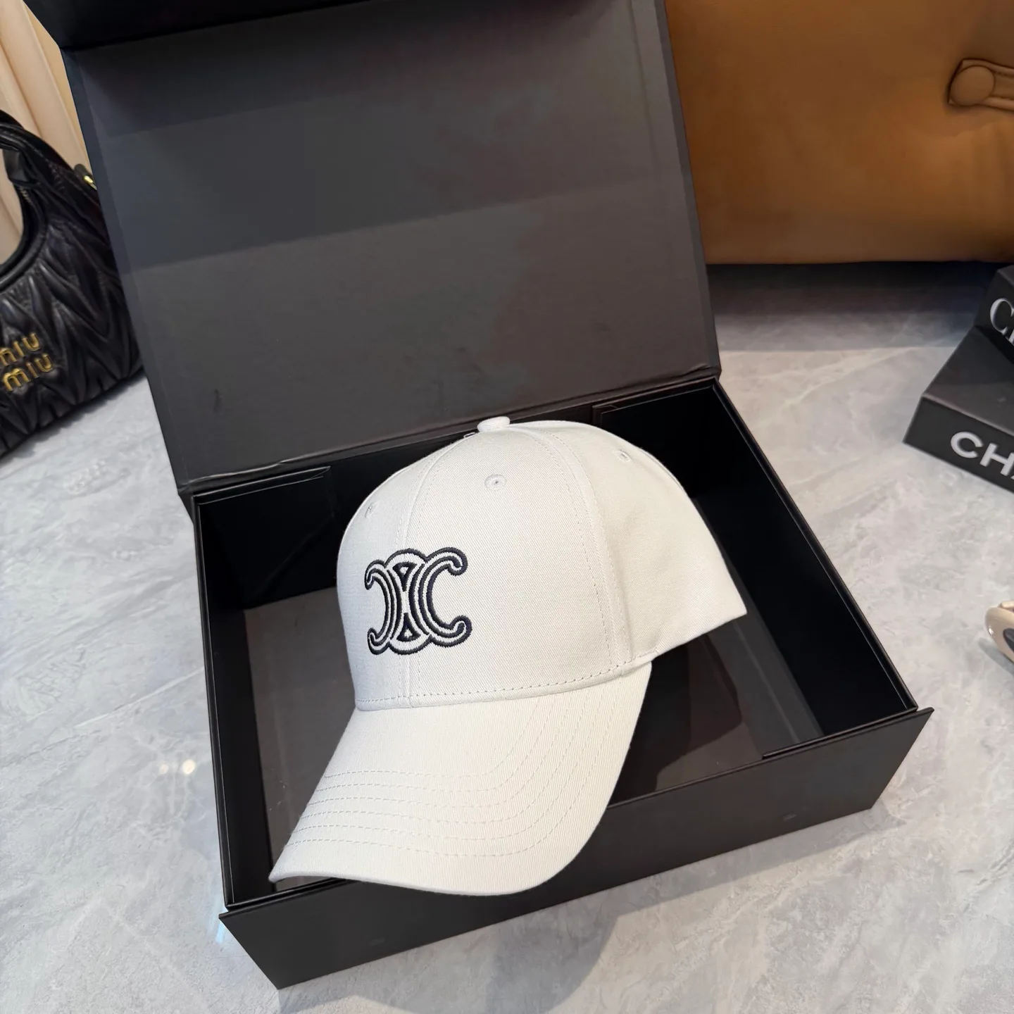 Hats CELINE 17880146