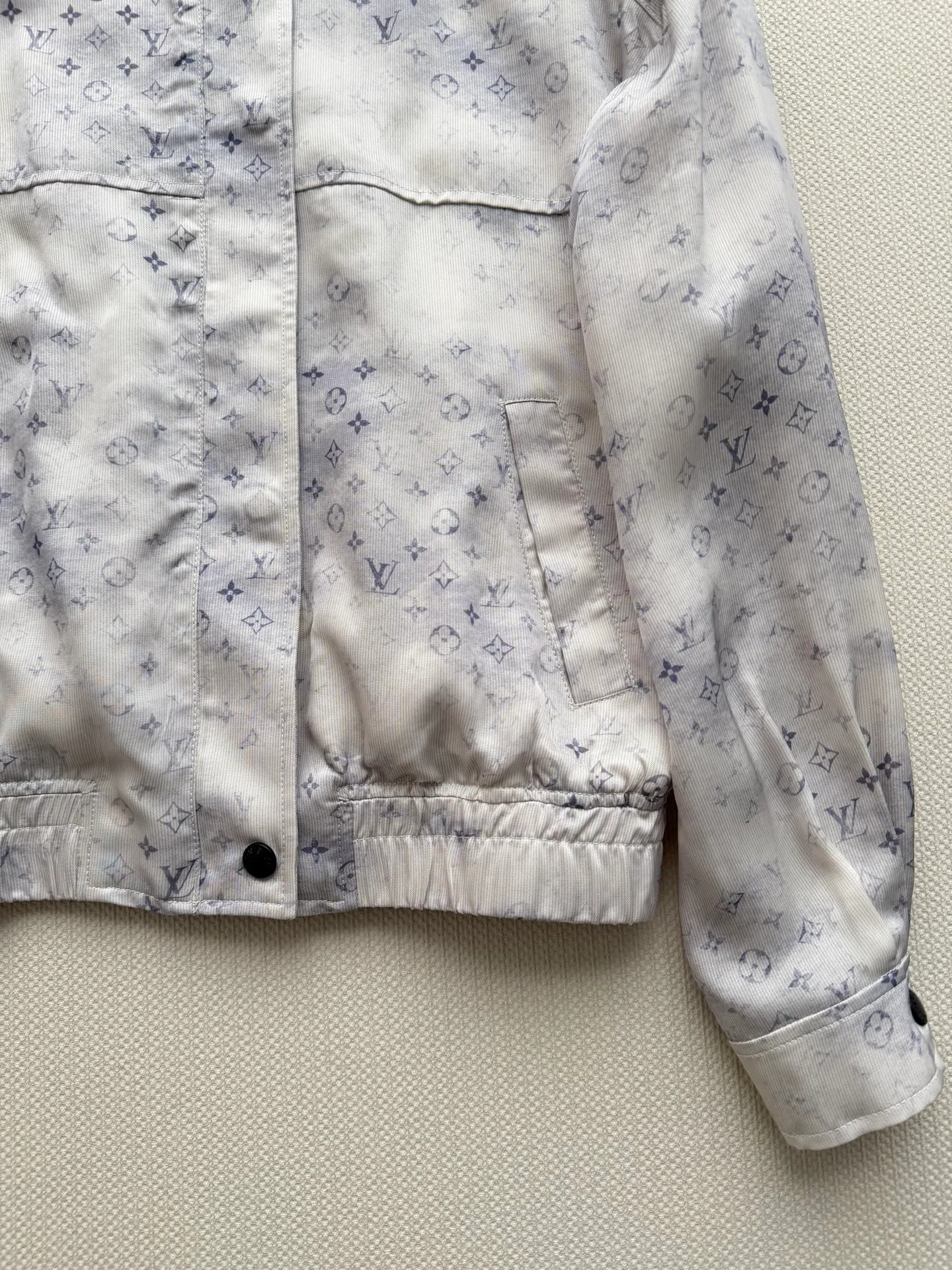Women's Jackets And Down Jackets LOUIS VUITTON 17307669