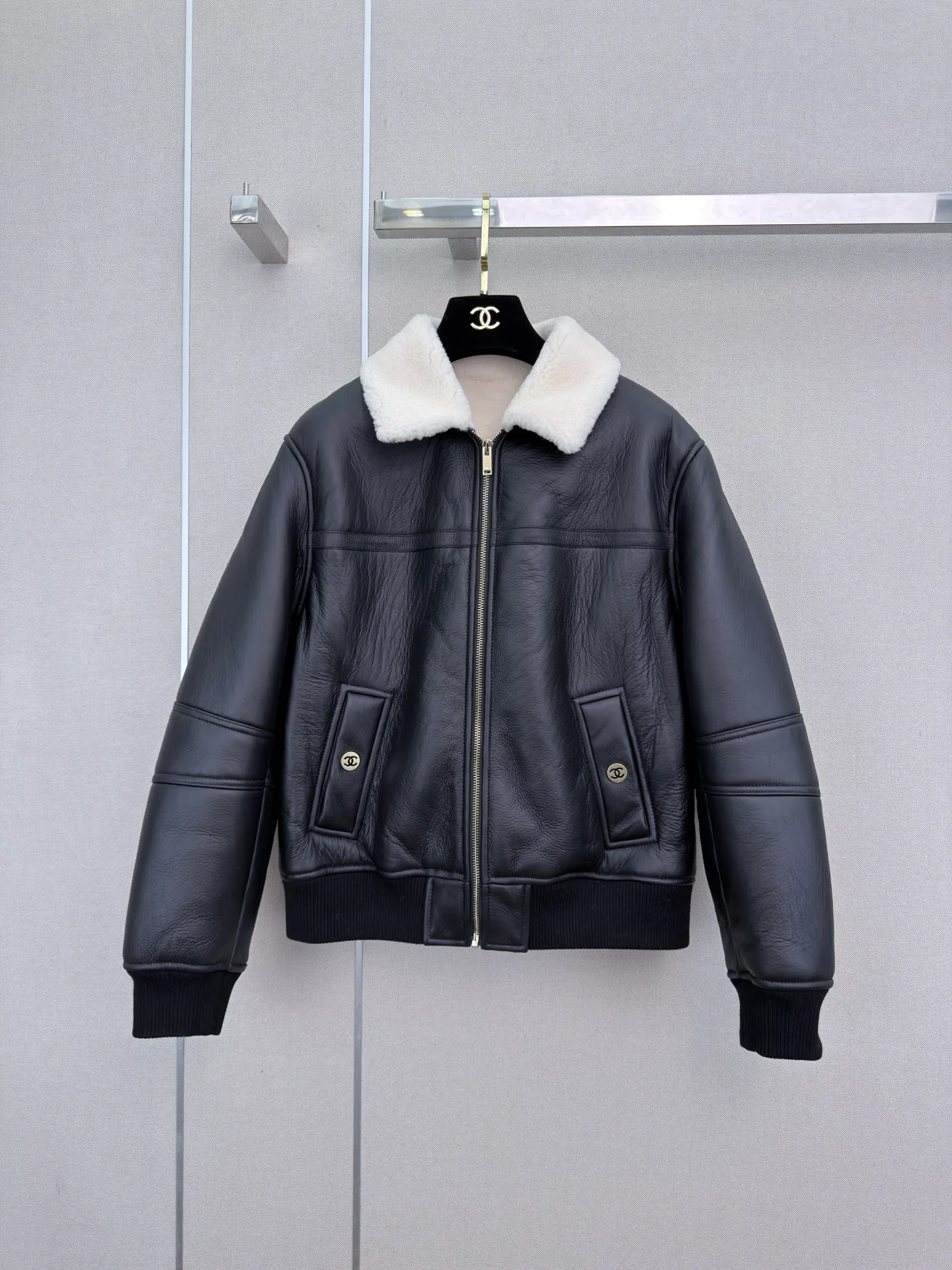 Women's Leather Jackets And Sheepskin Coats CHANEL 18138046