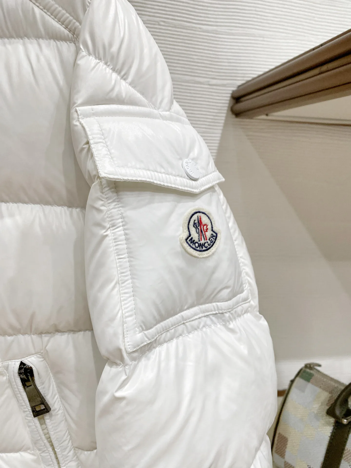 Women's Jackets And Down Jackets MONCLER 17673559