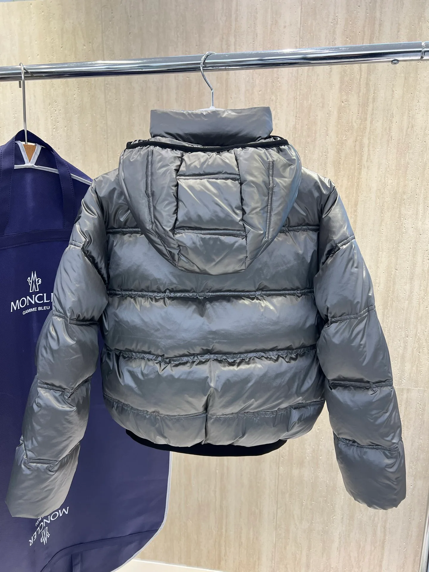 Men's Jackets And Down Jackets MONCLER 18330409