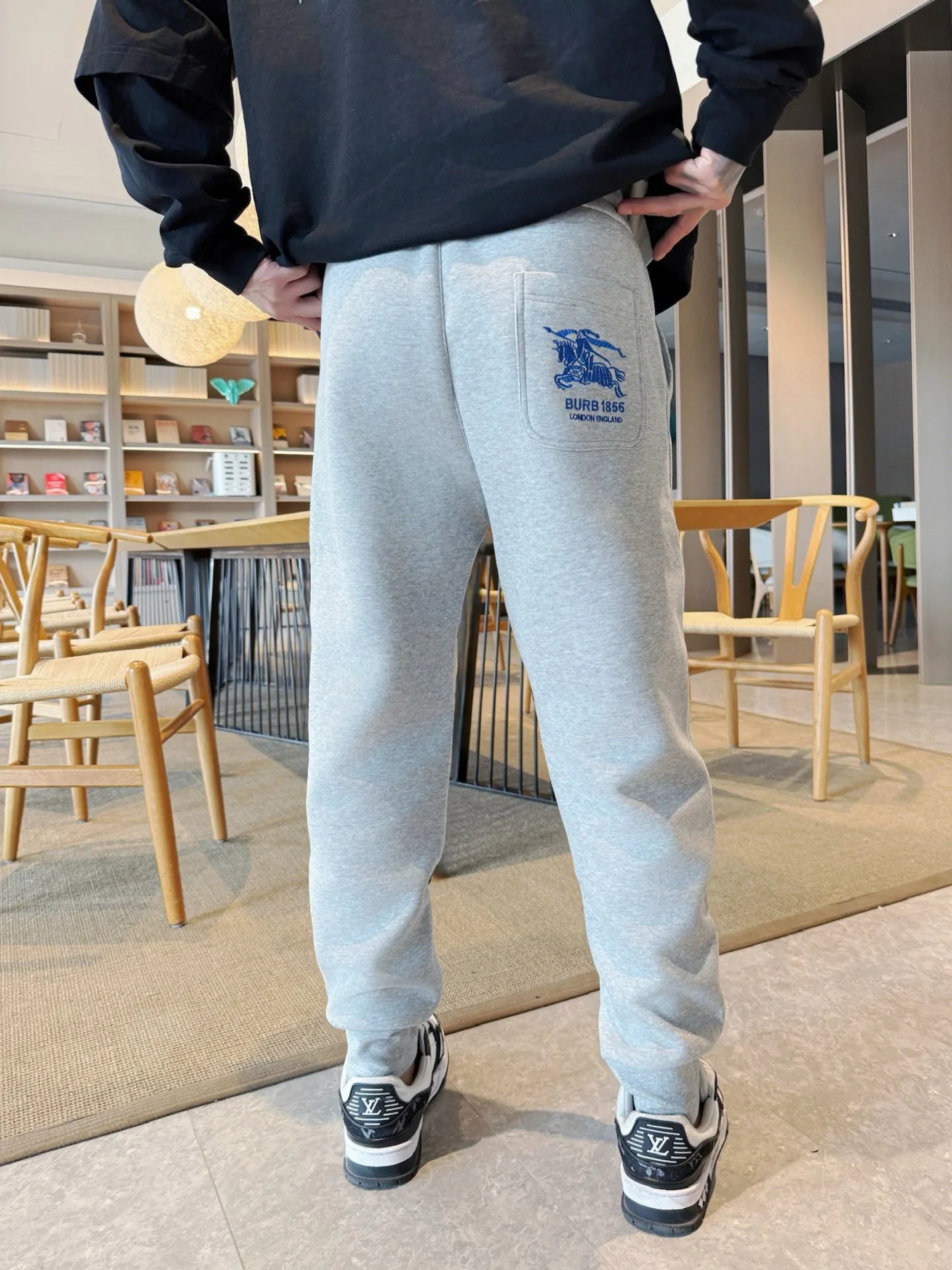 Men's Trousers BURBERRY 18345722