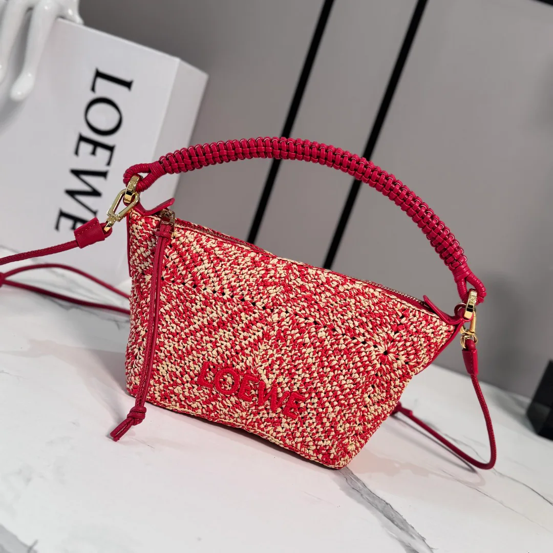Women's Classic Handbags LOEWE 17818148