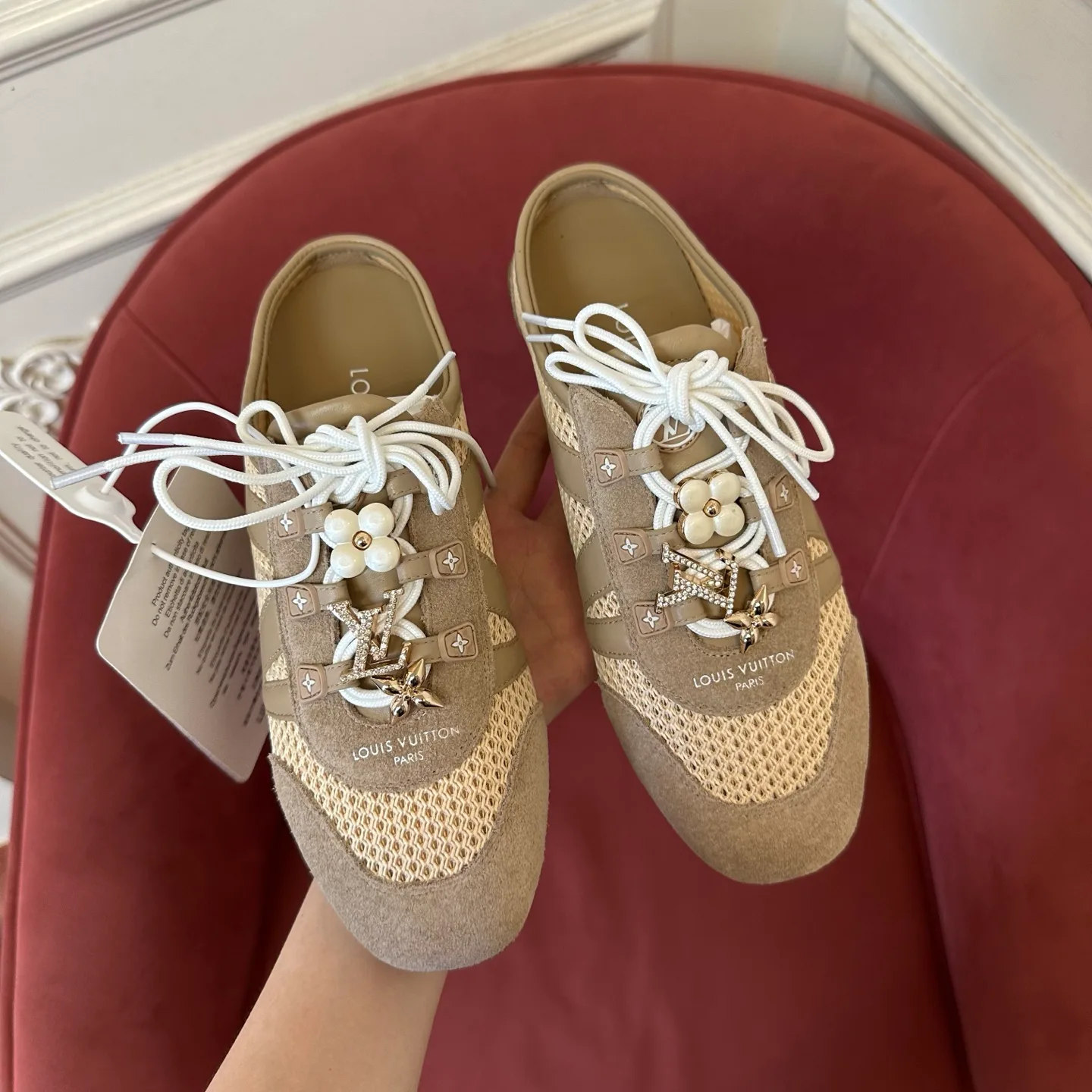 Women's Sneakers LOUIS VUITTON 18120474