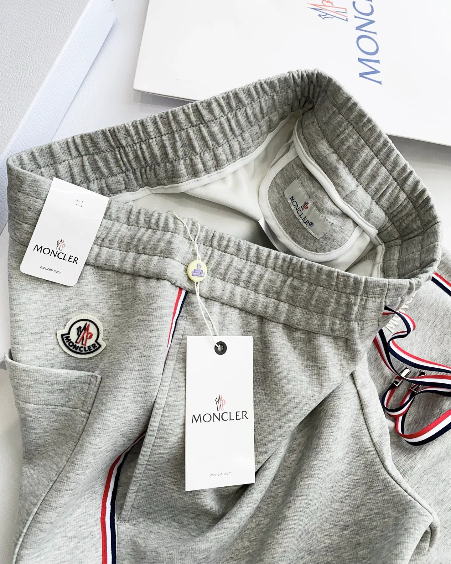 Men's Trousers MONCLER 17973656