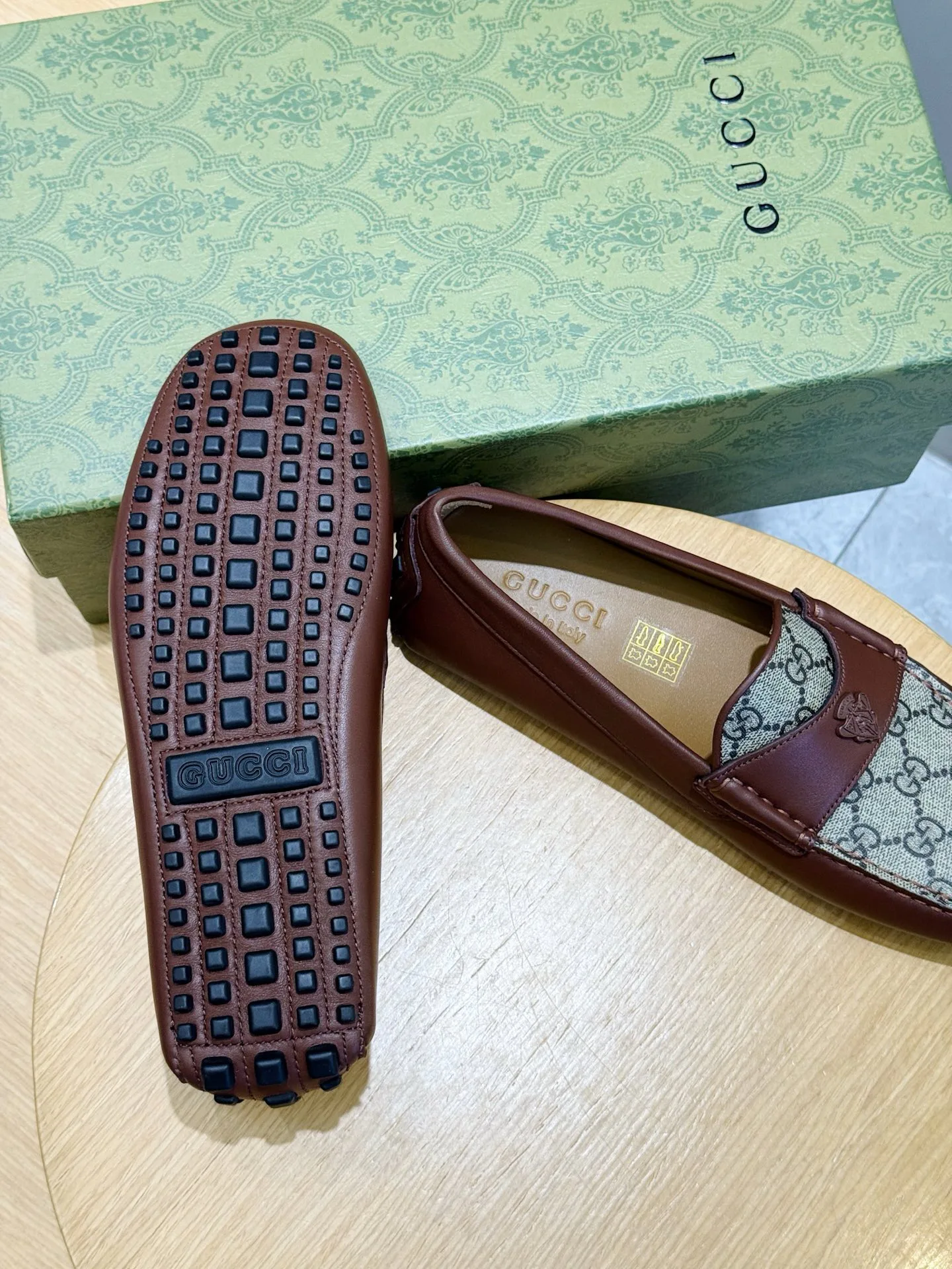 Men's Loafers And Dress Shoes GUCCI 18101430