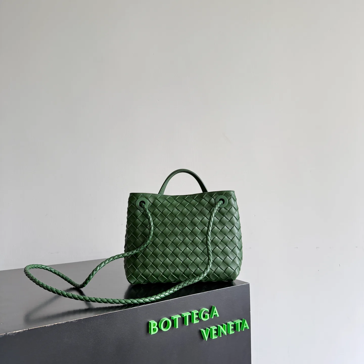 Women's Classic Handbags BOTTEGA VENETA 18367482
