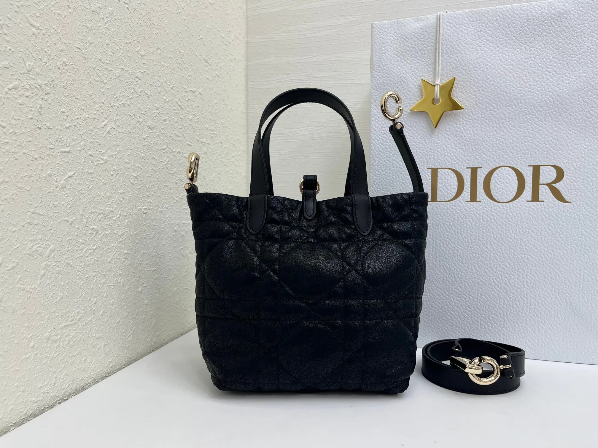Women's Classic Handbags CHRISTIAN DIOR 17345160