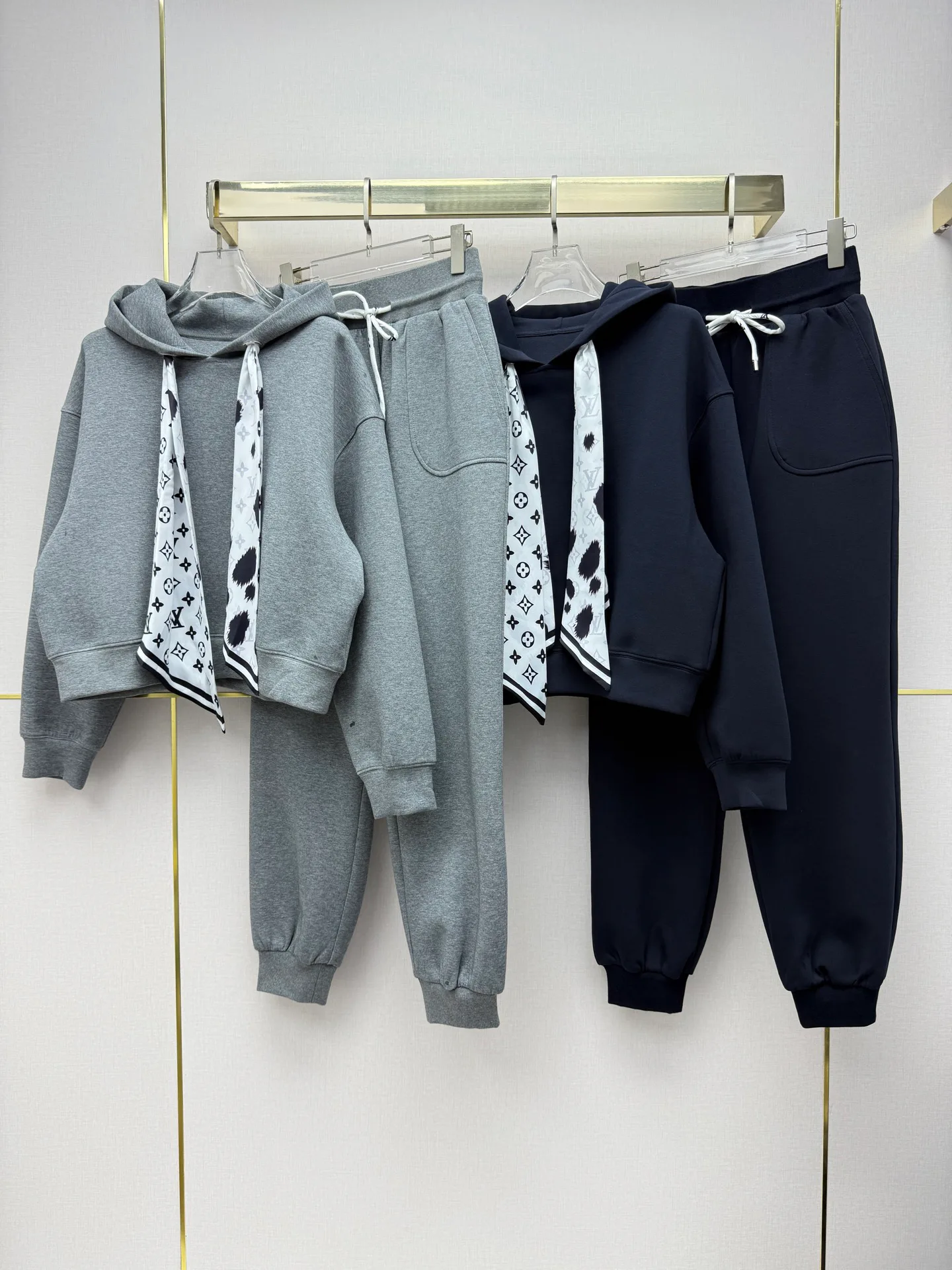 Women's Tracksuits LOUIS VUITTON 18113970